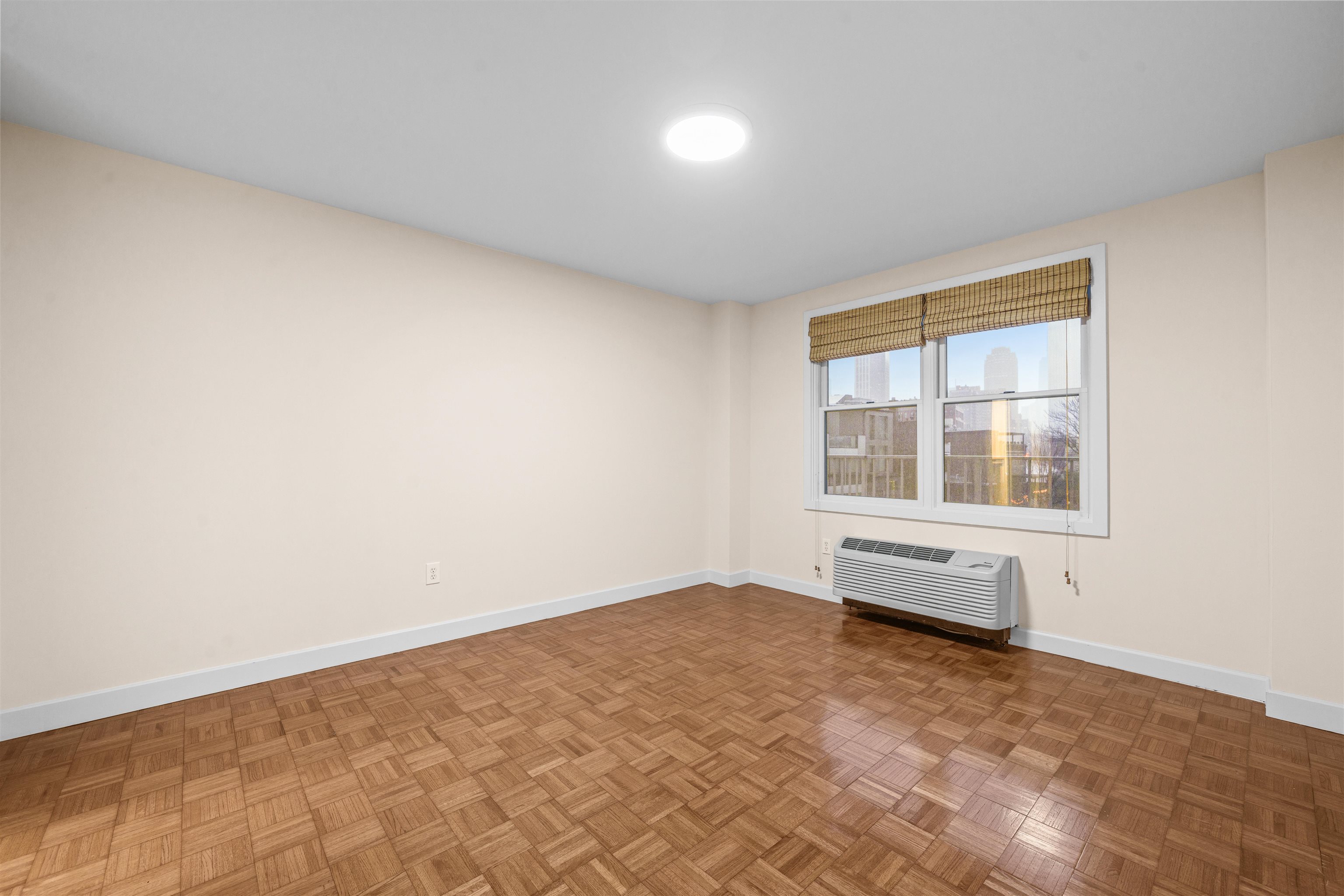 242 BARROW ST Unit: 2B