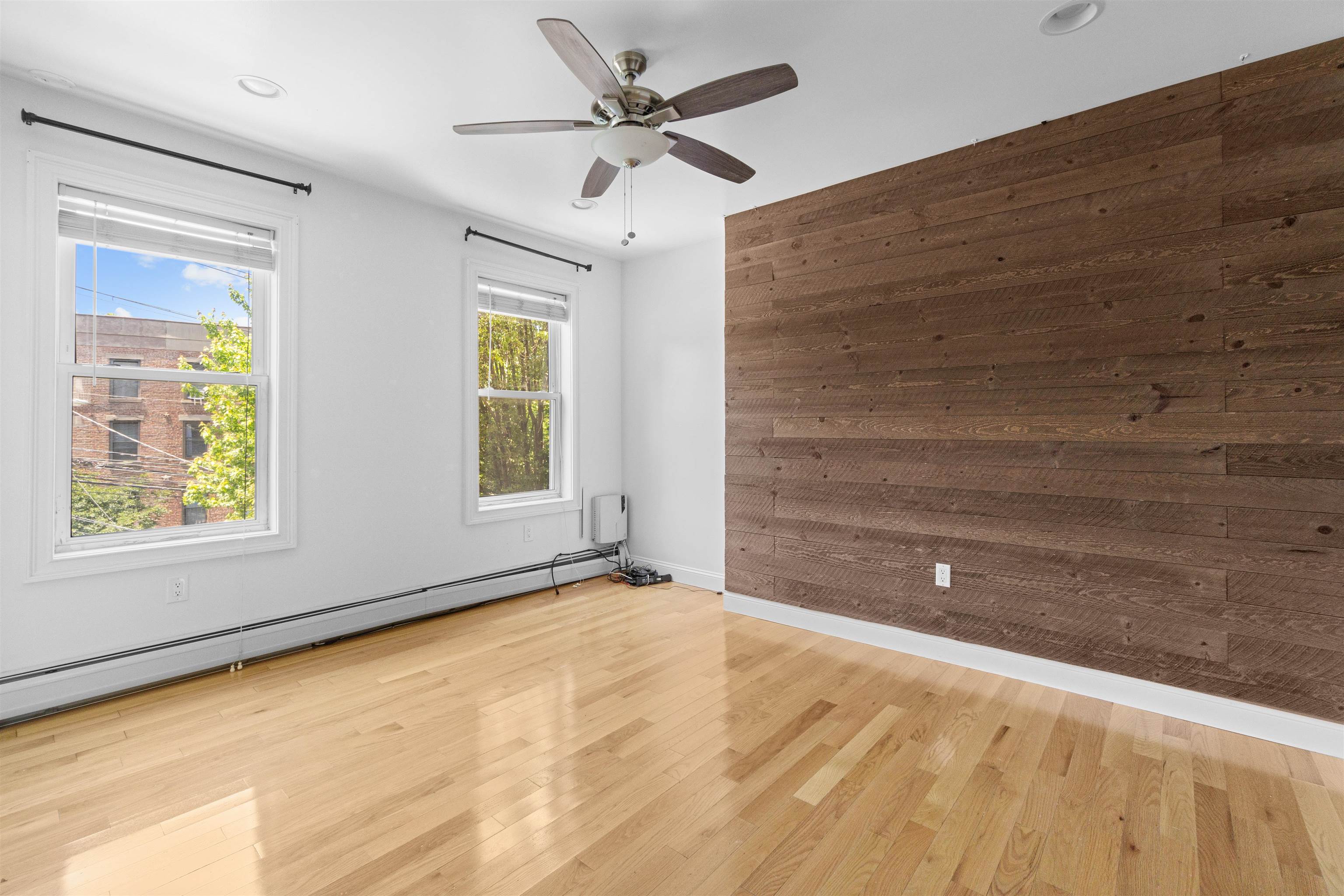 14 COLES ST Unit: 2