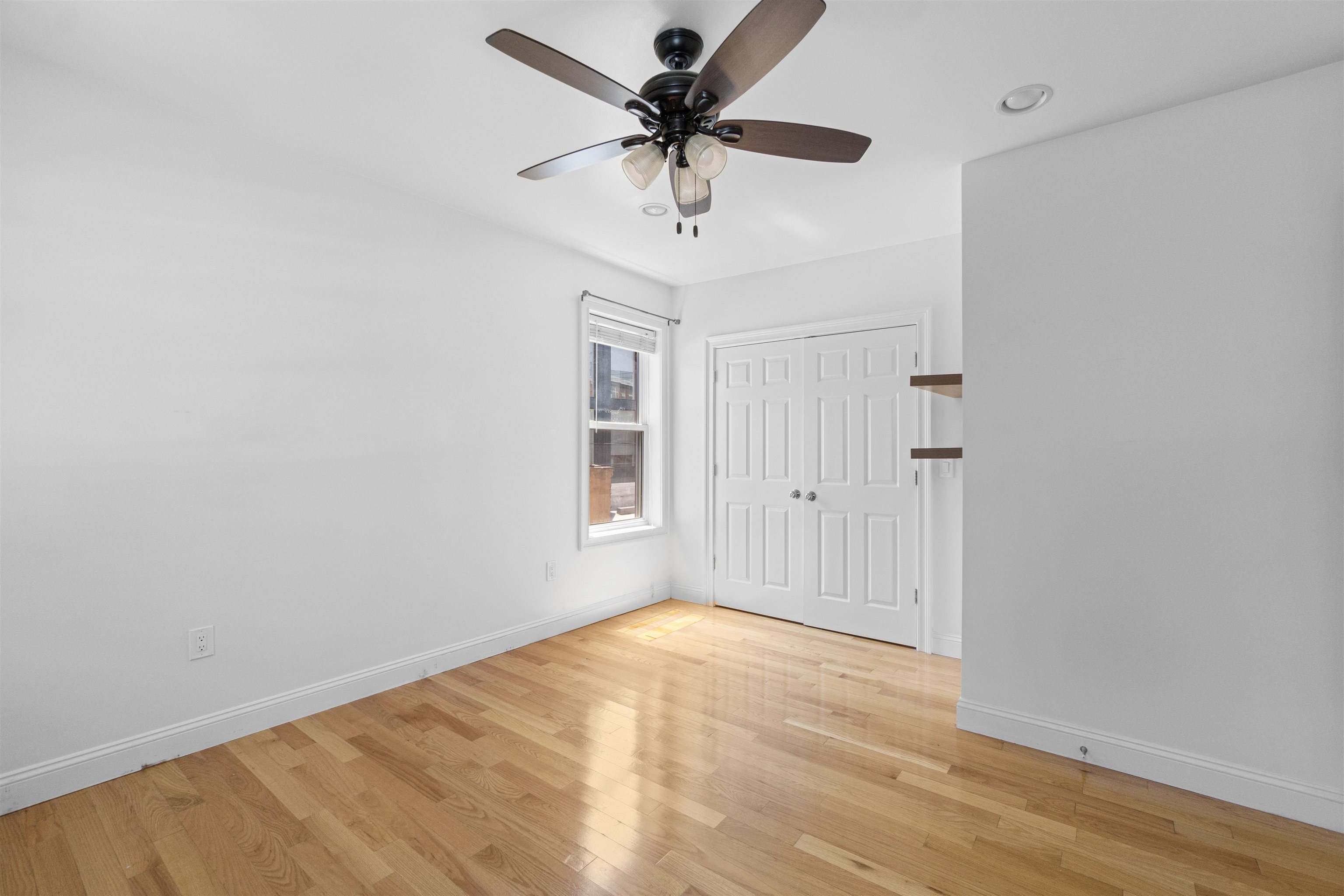 14 COLES ST Unit: 2