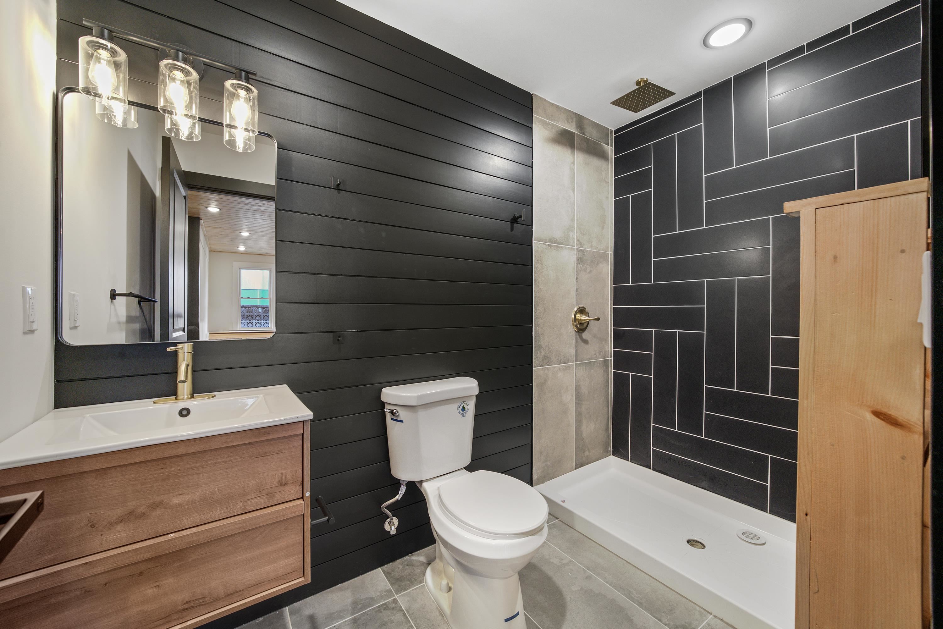 370 LIBERTY AVE Unit: 1F