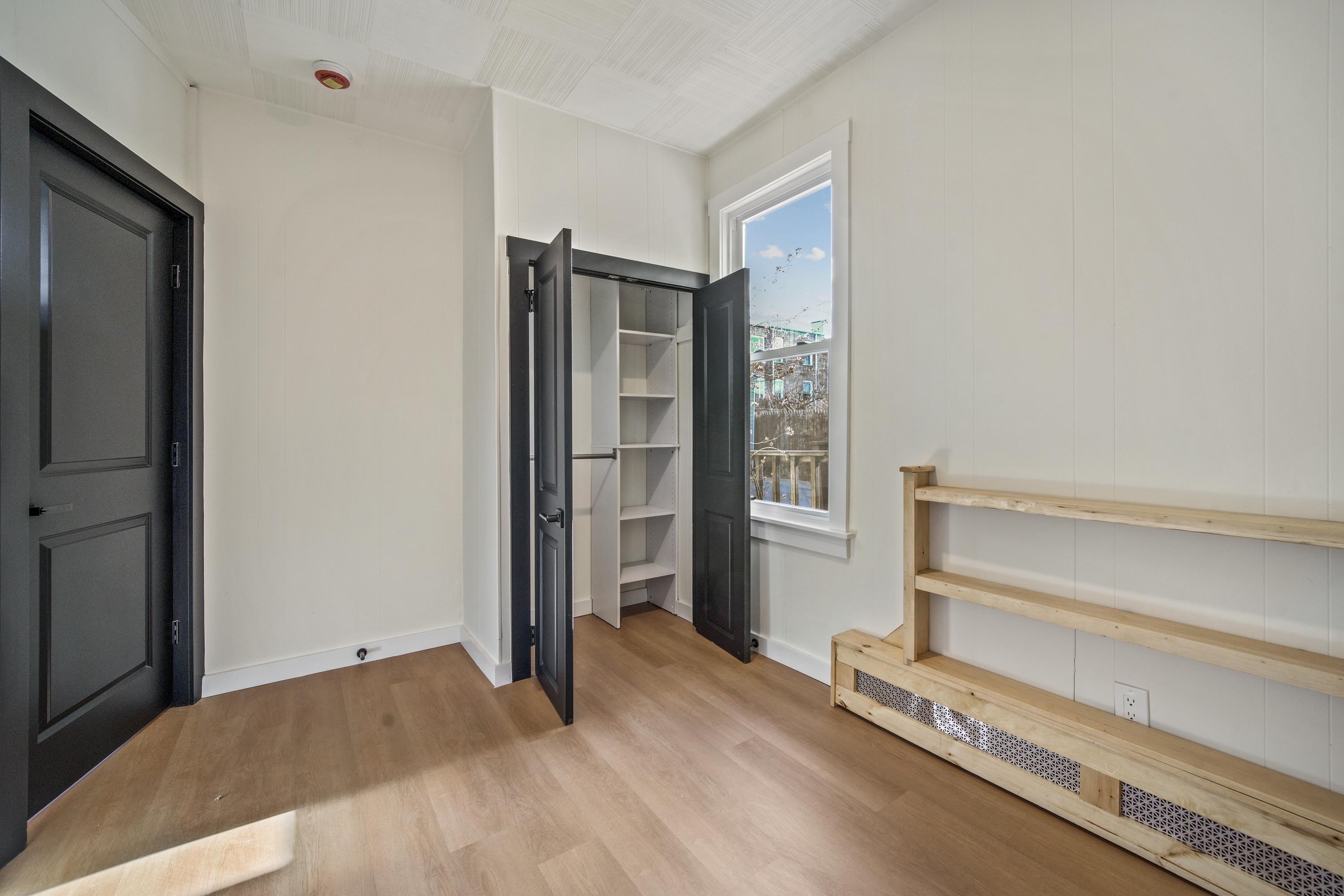 370 LIBERTY AVE Unit: 1F