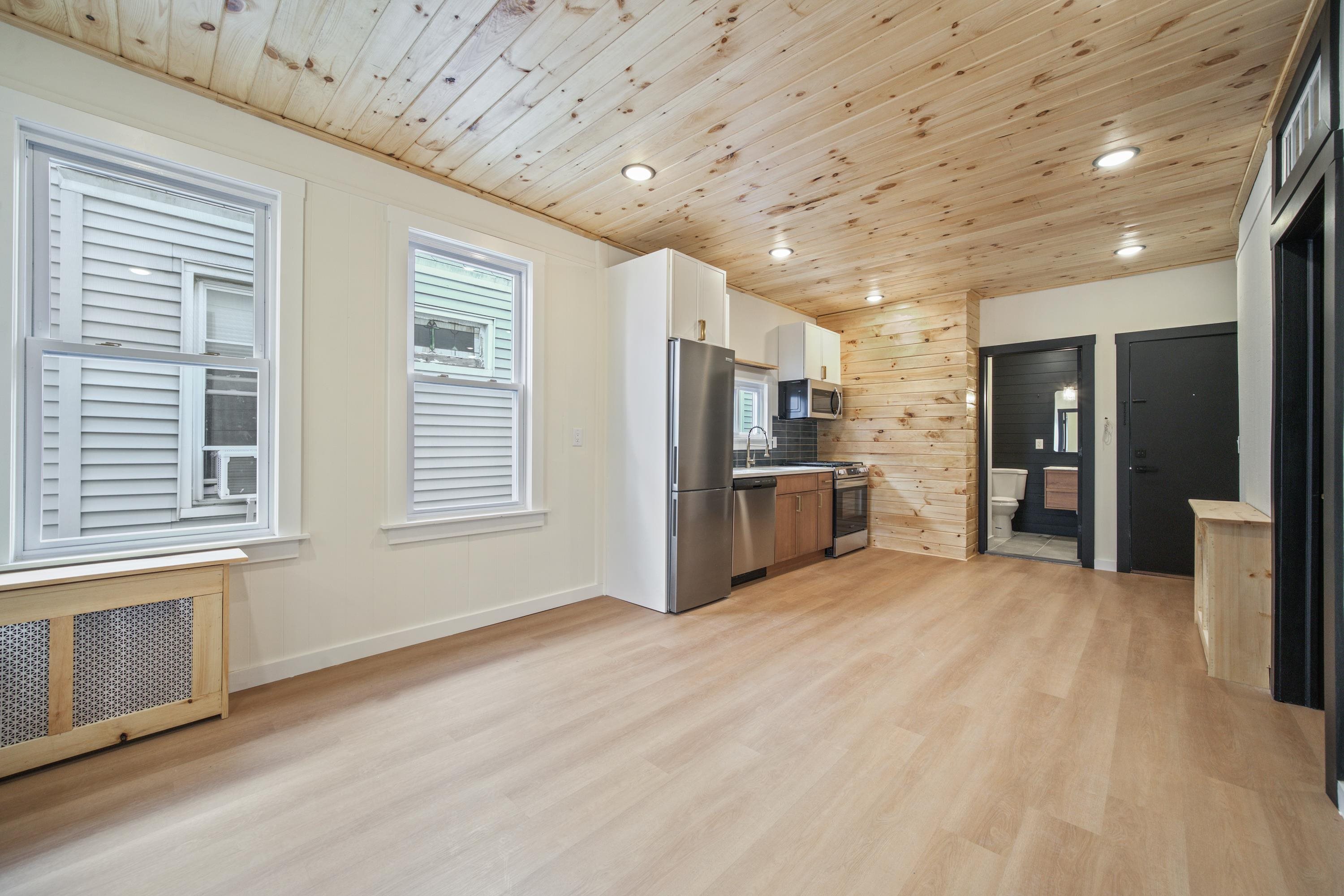 370 LIBERTY AVE Unit: 2F