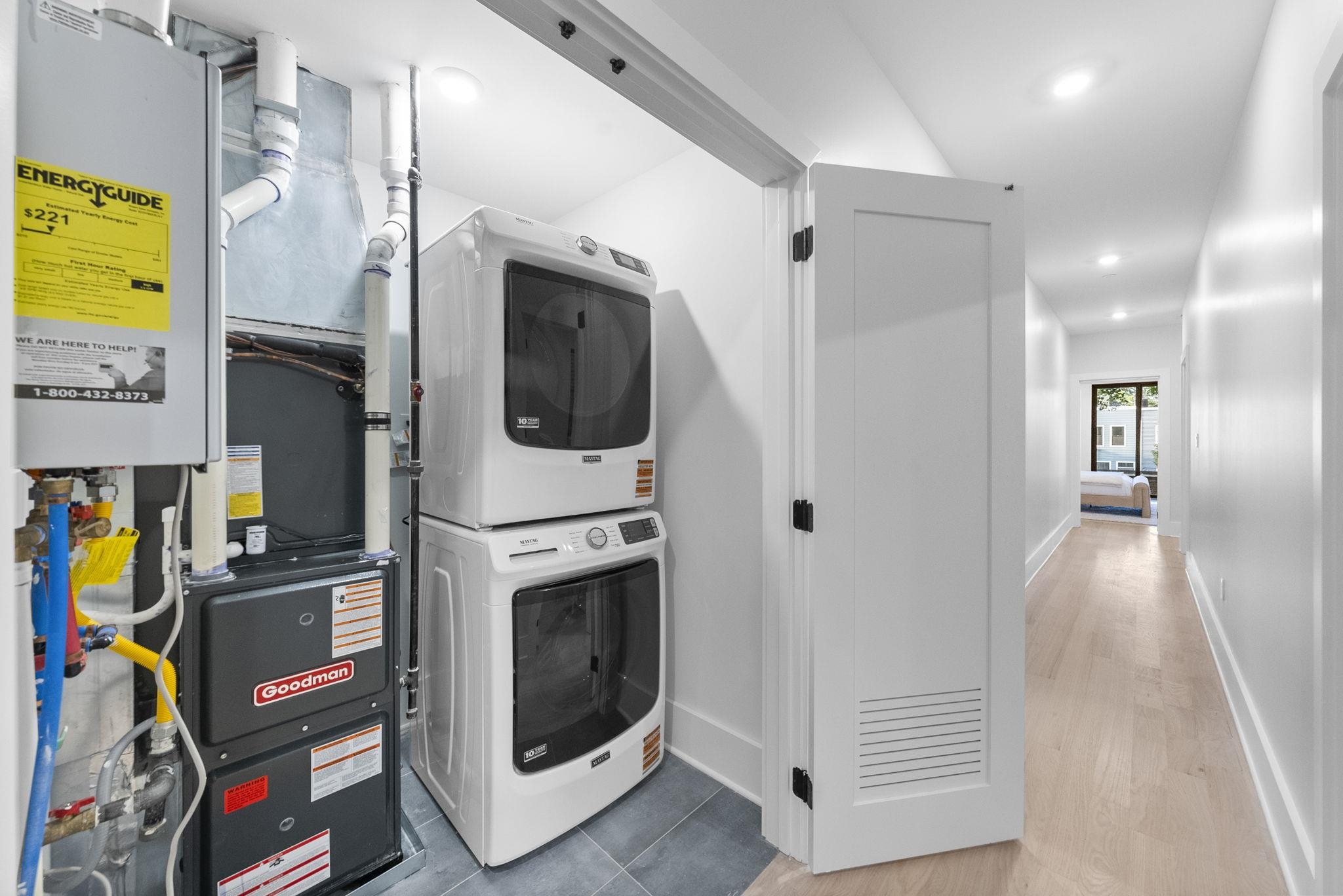 124 GLENWOOD AVE Unit: 2