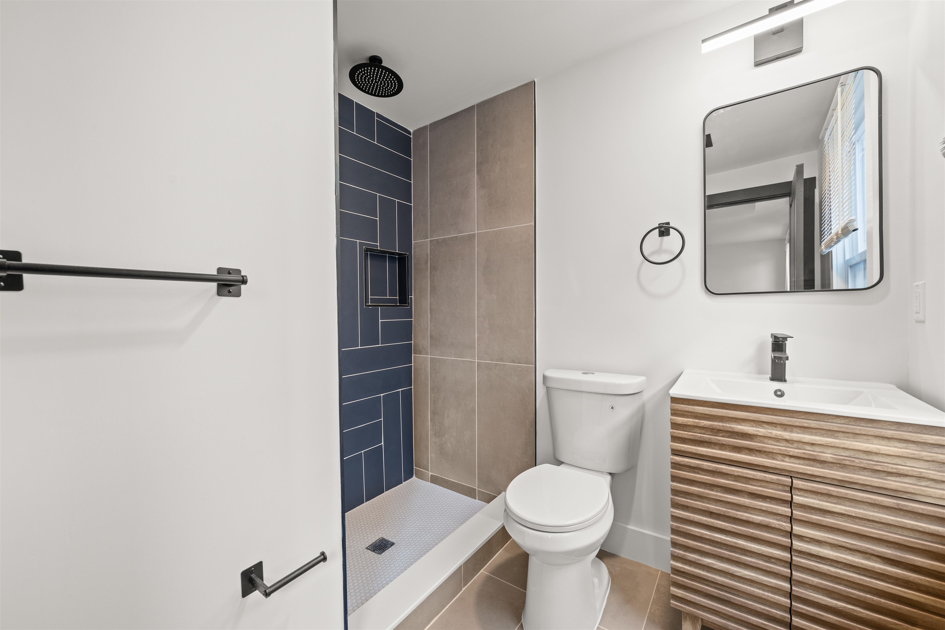 14 WESTERVELT PL Unit: 2