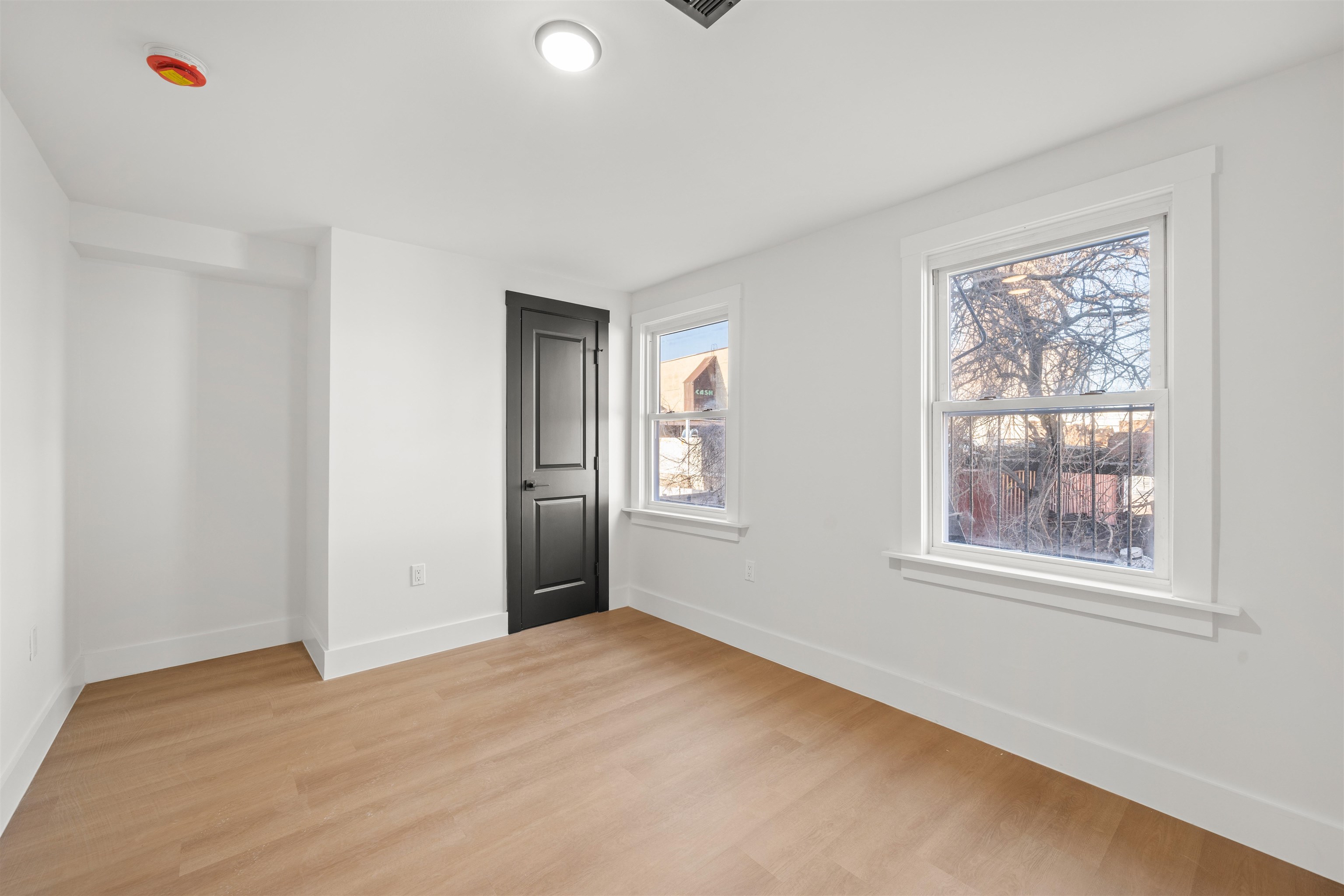 14 WESTERVELT PL Unit: 2