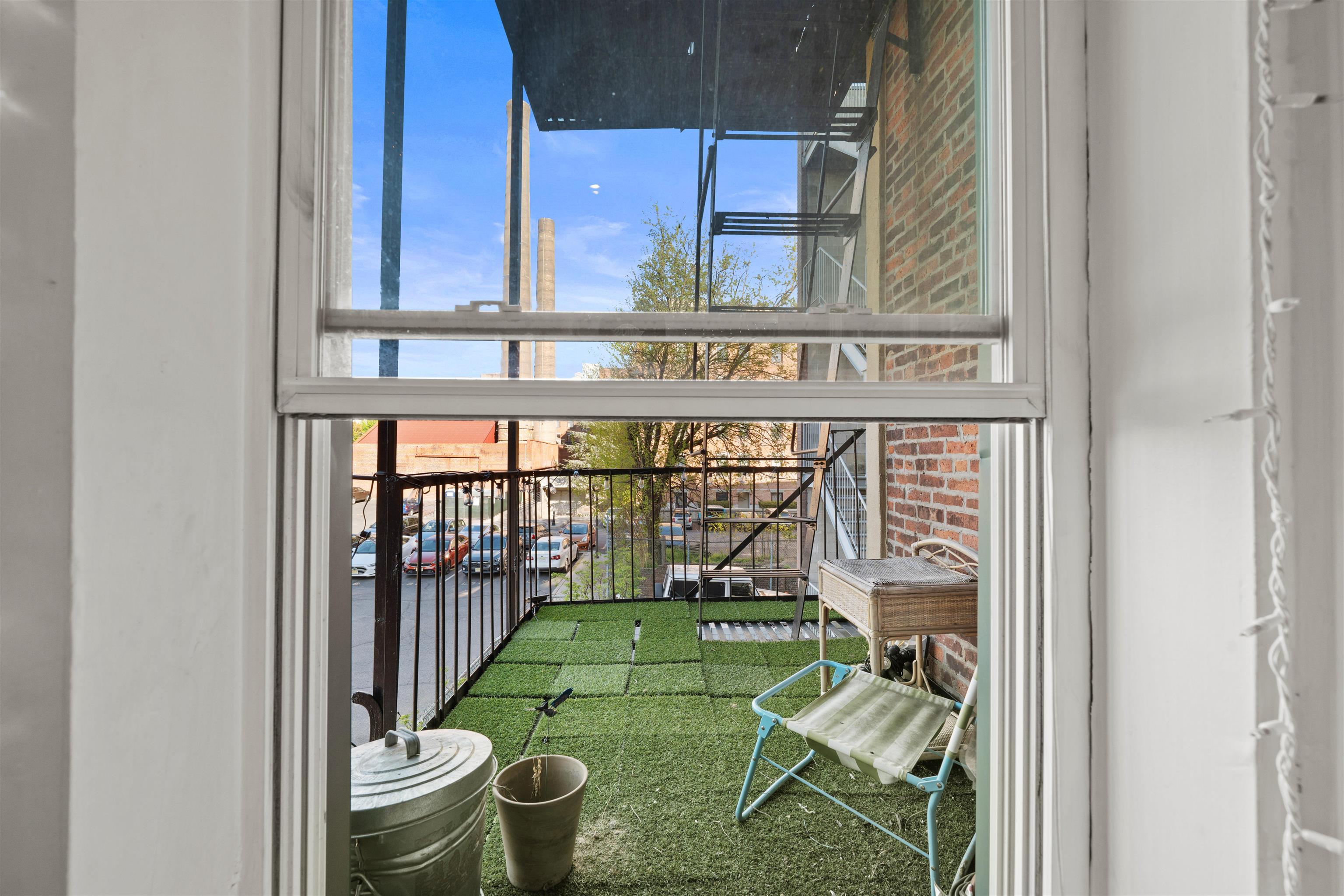 88 BRUNSWICK ST Unit: 1