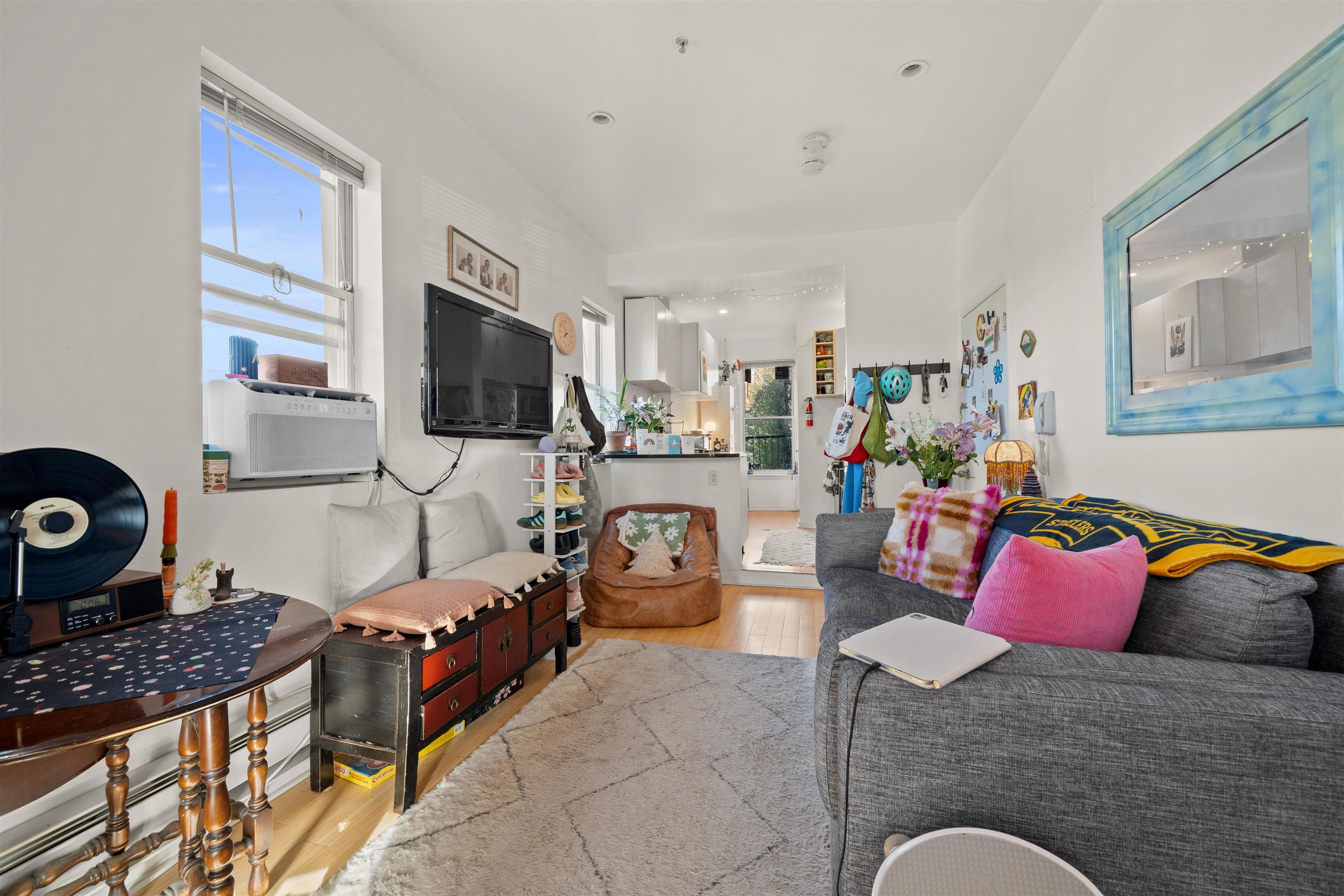88 BRUNSWICK ST Unit: 1