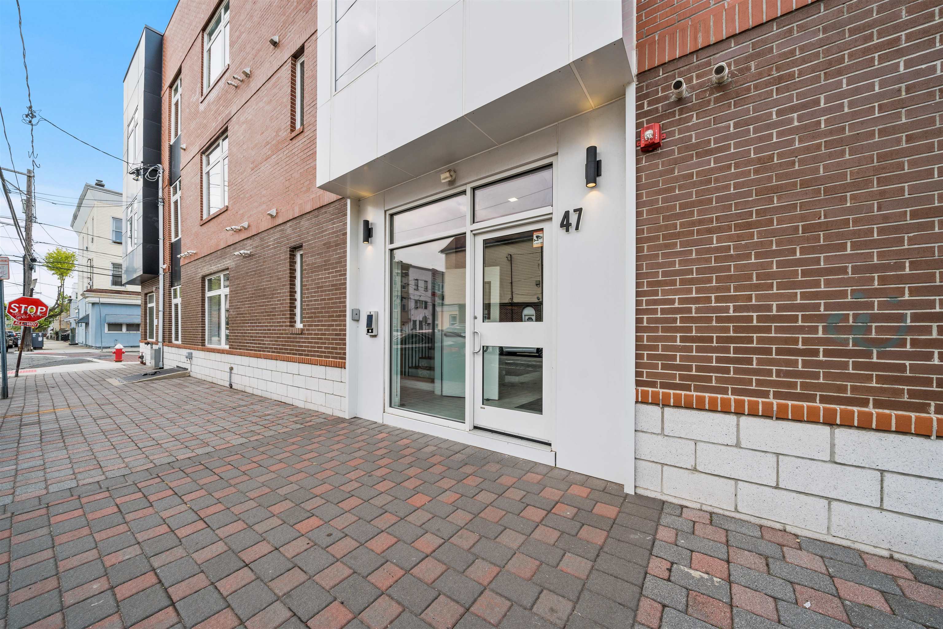 47 HANCOCK AVE Unit: 201