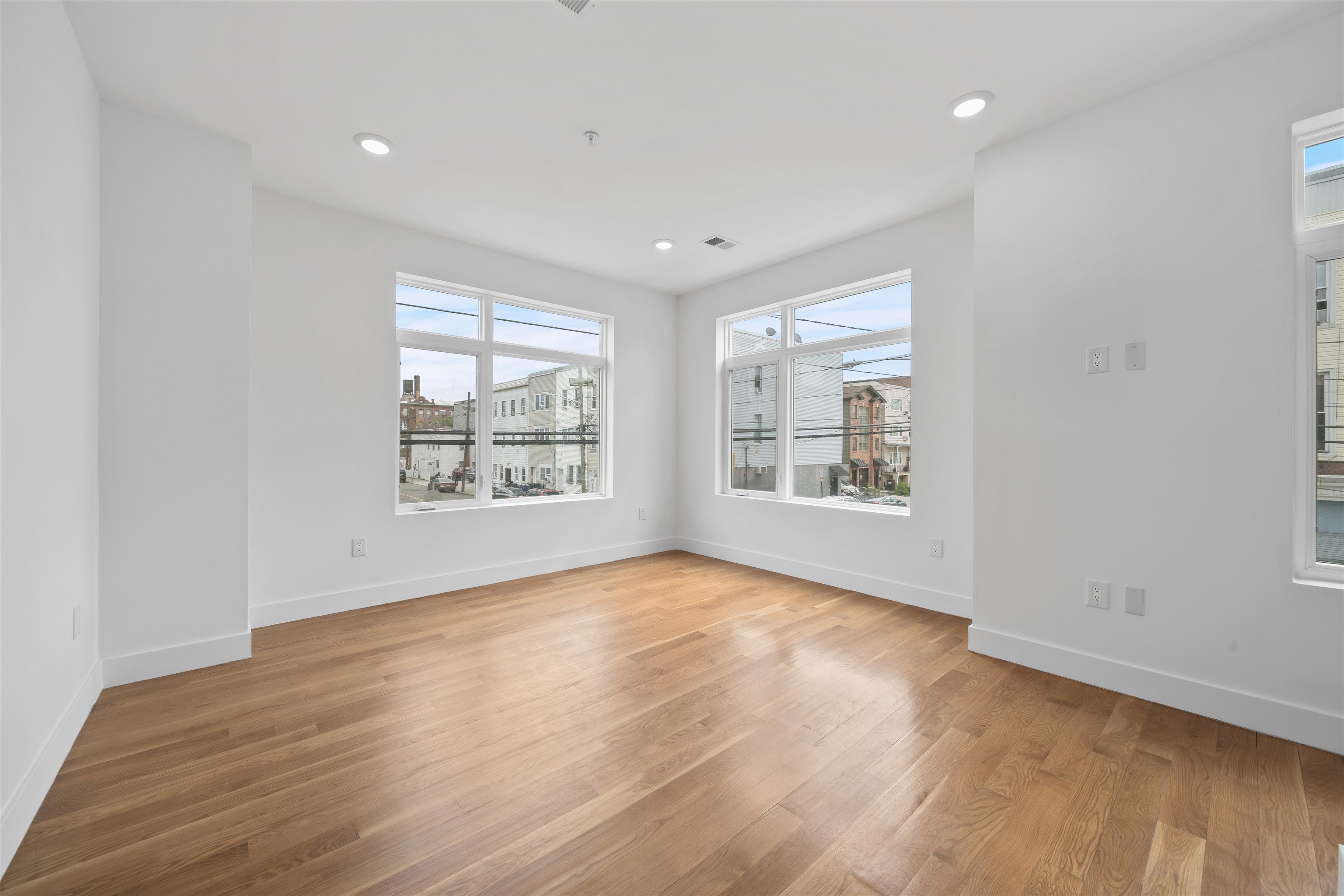 47 HANCOCK AVE Unit: 201