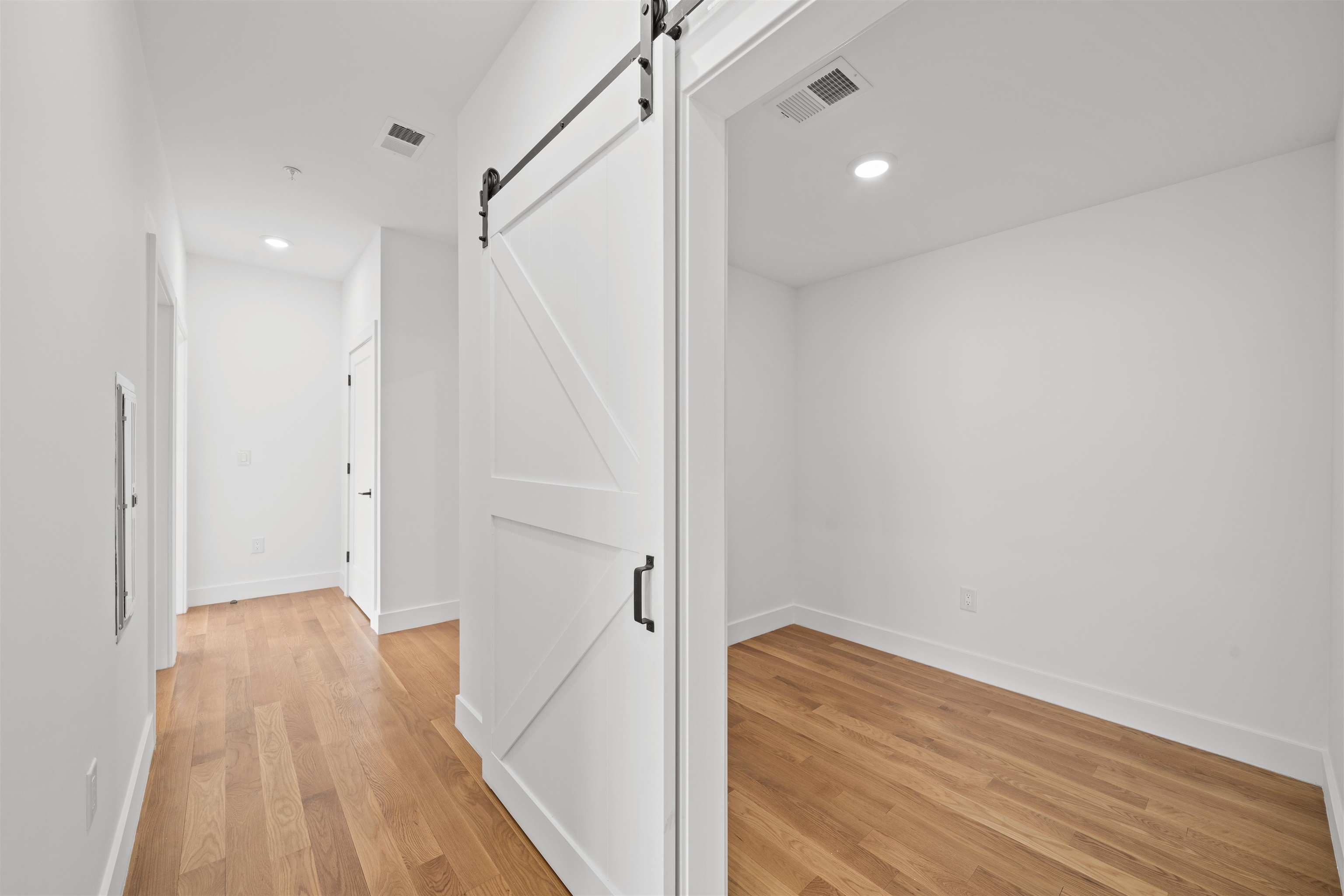 47 HANCOCK AVE Unit: 201
