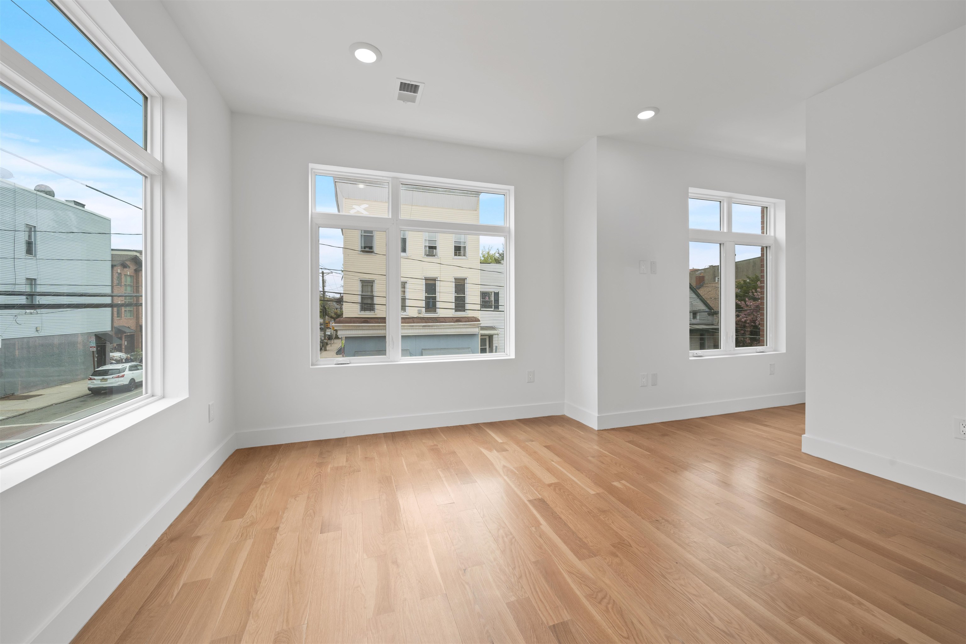 47 HANCOCK AVE Unit: 201