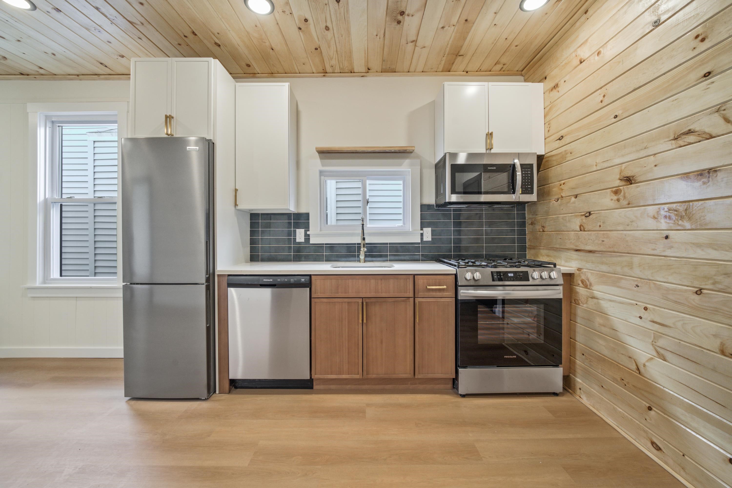 370 LIBERTY AVE Unit: 2F