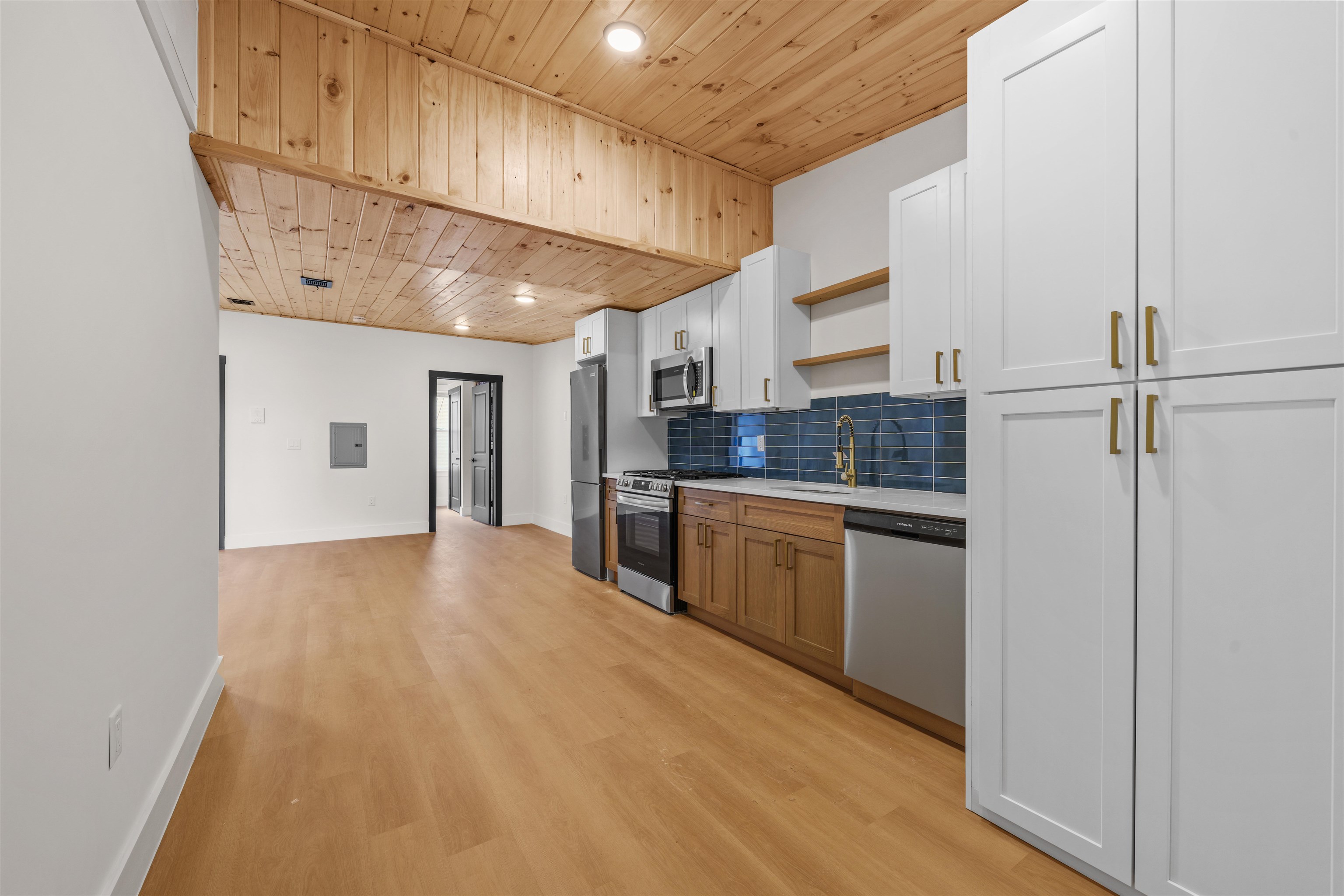 14 WESTERVELT PL Unit: 3