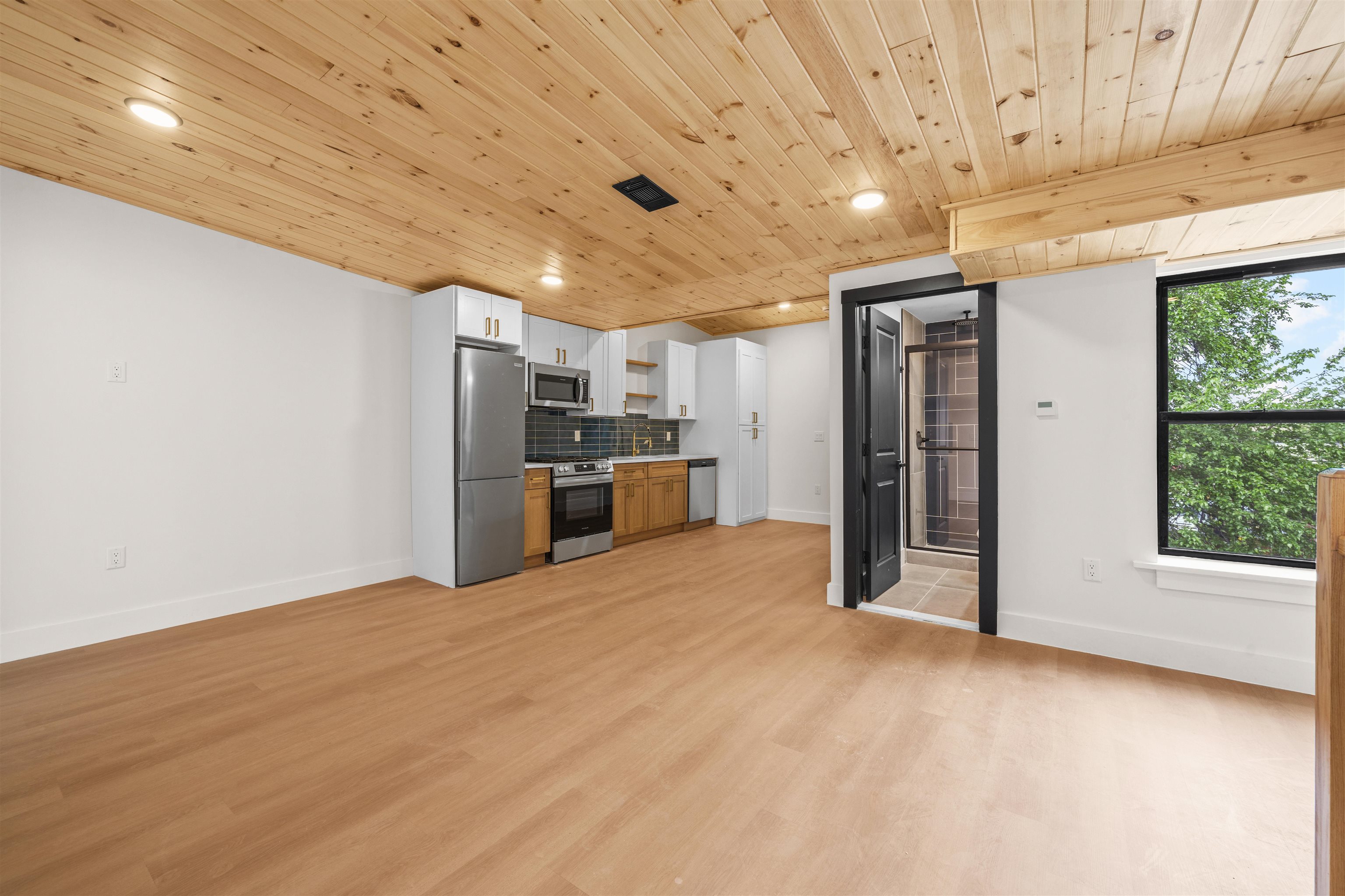14 WESTERVELT PL Unit: 3