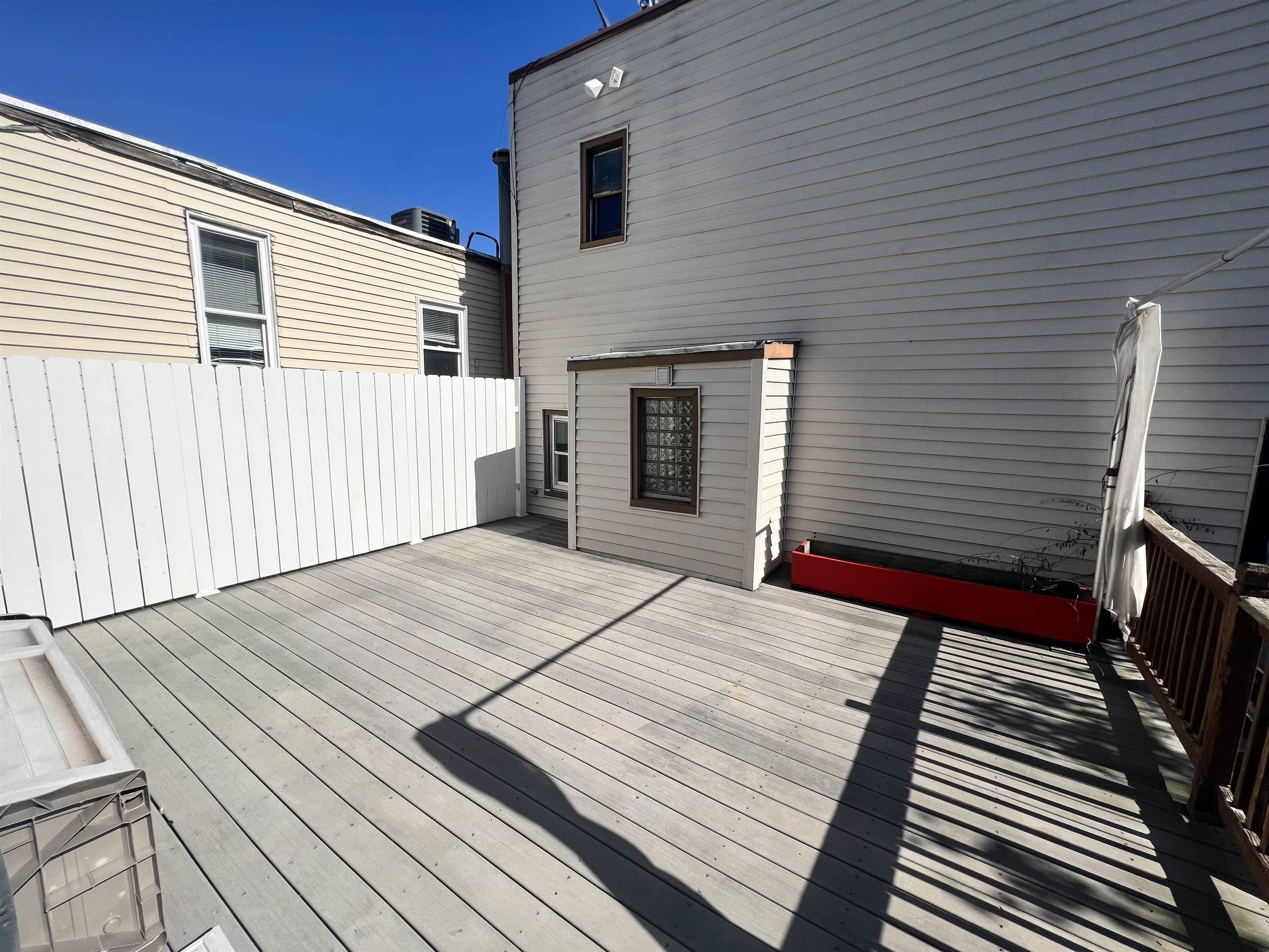 119 BRUNSWICK ST Unit: 3