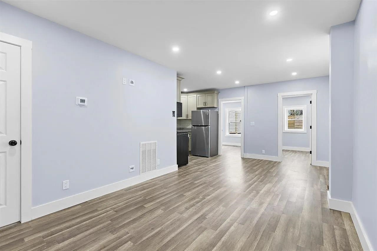392 PALISADE AVE Unit: 2