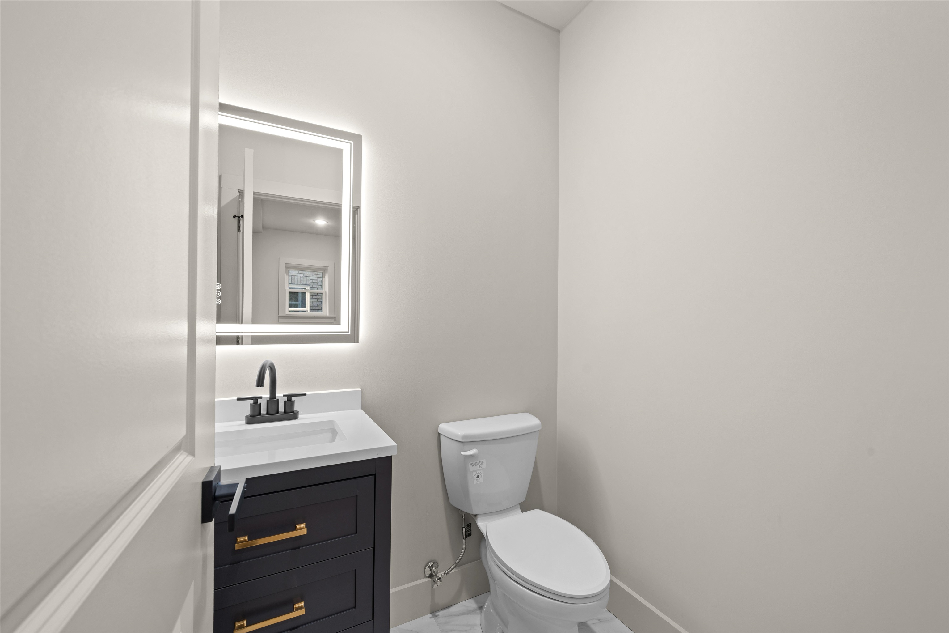 279 PEARSALL AVE Unit: 1