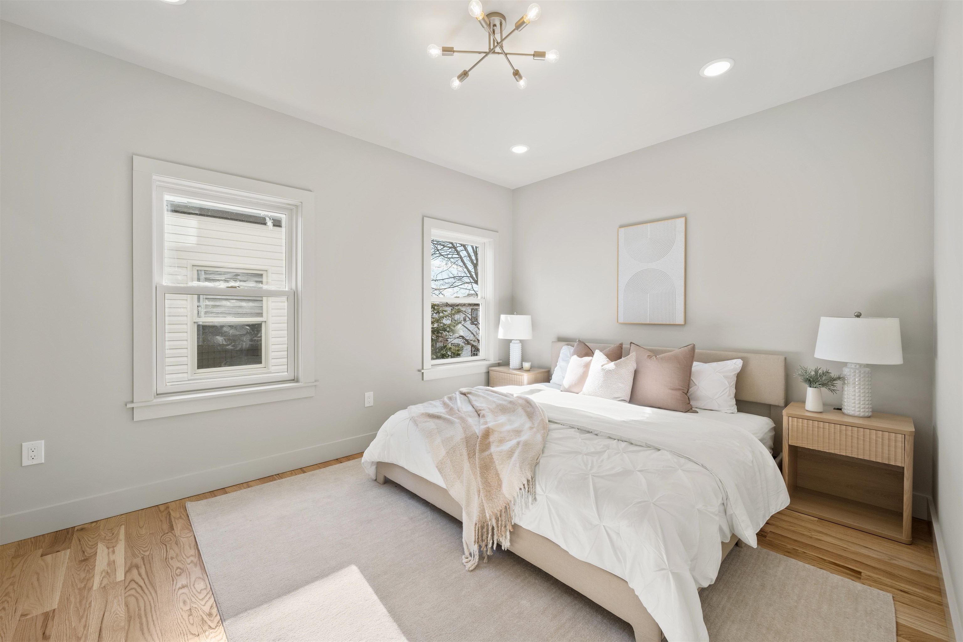 279 PEARSALL AVE Unit: 1
