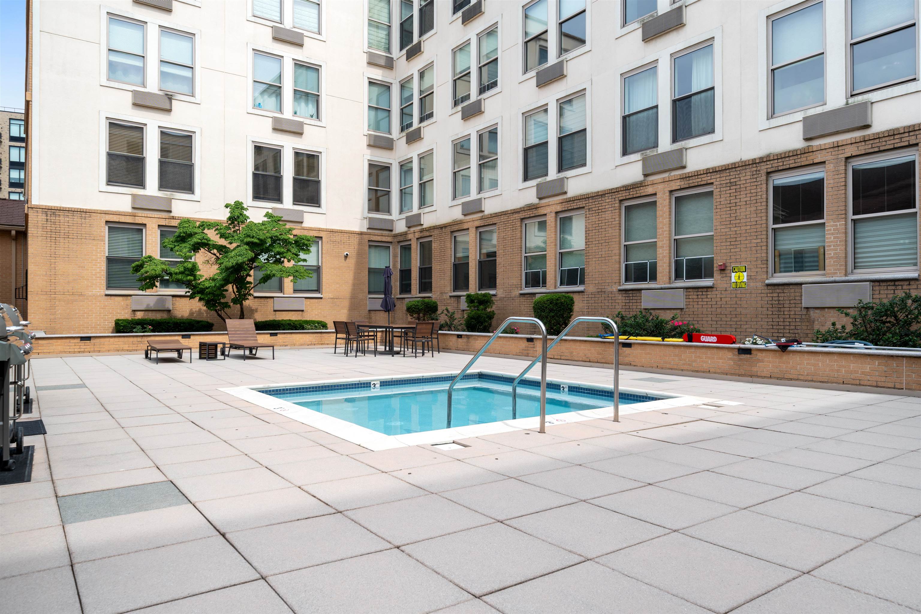 10 REGENT ST Unit: 408