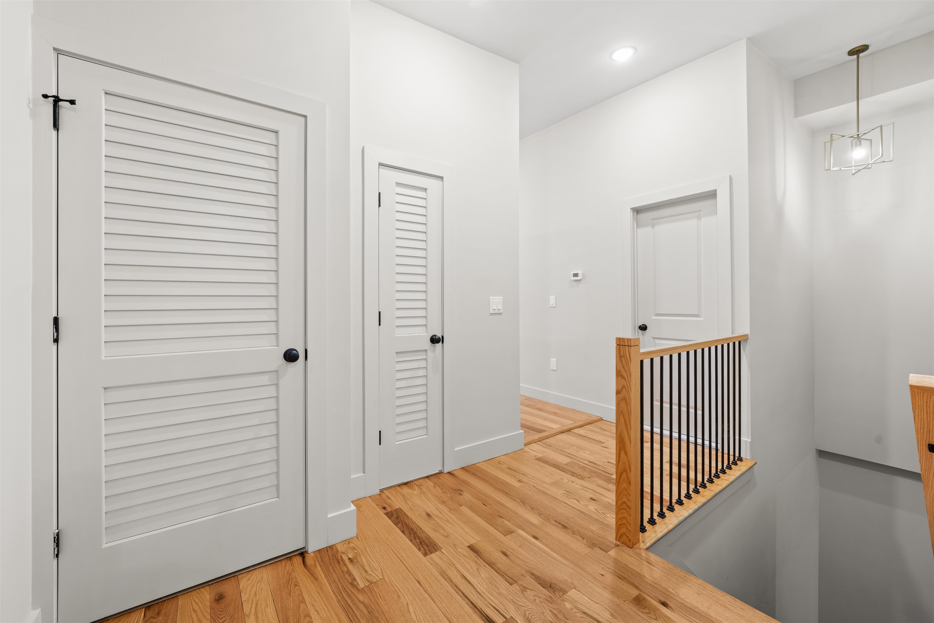150 WEST SIDE AVE Unit: 2