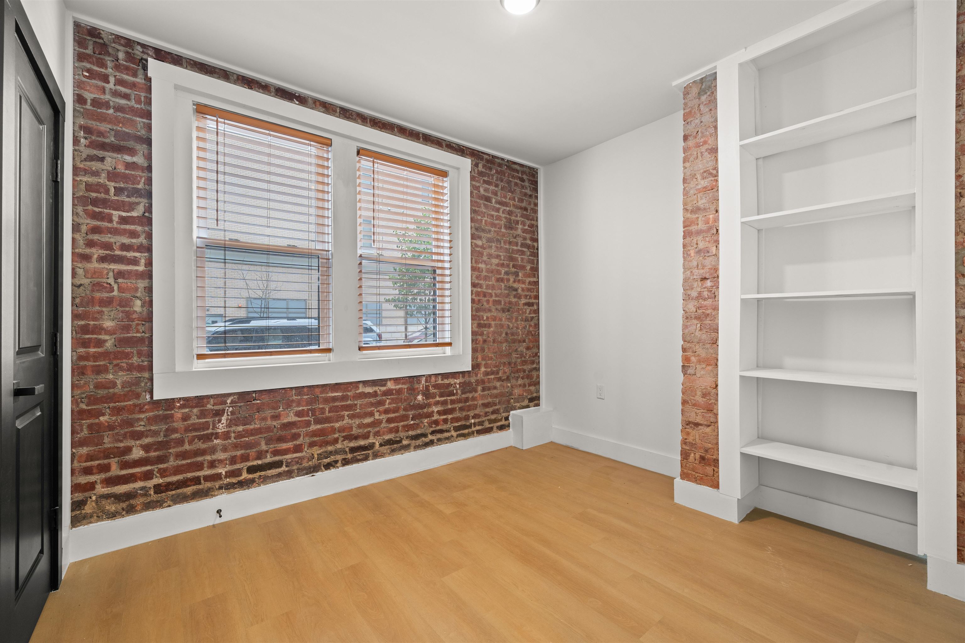 14 WESTERVELT PL Unit: 1