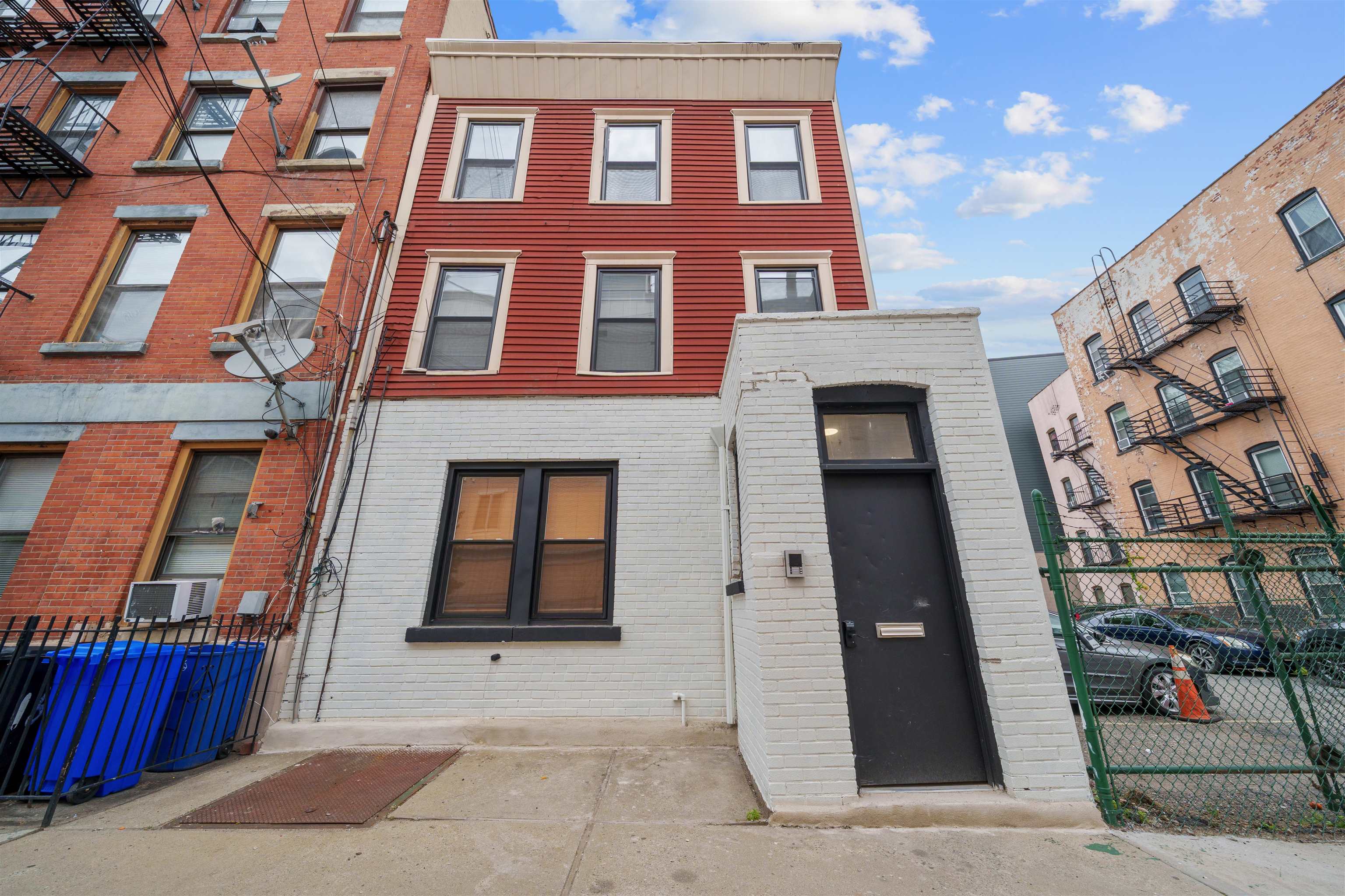 14 WESTERVELT PL Unit: 1