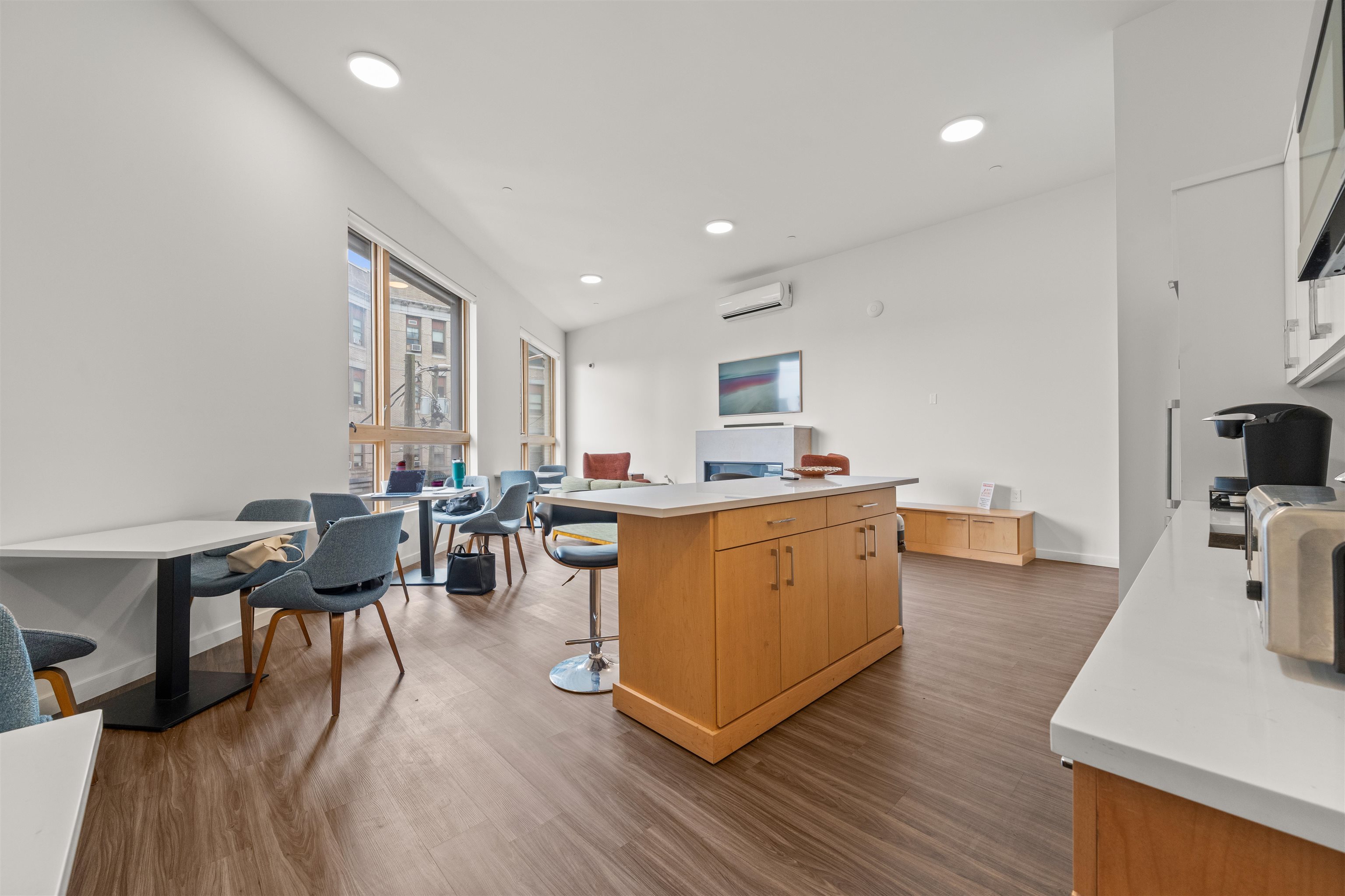 333 NEWARK AVE Unit: 306