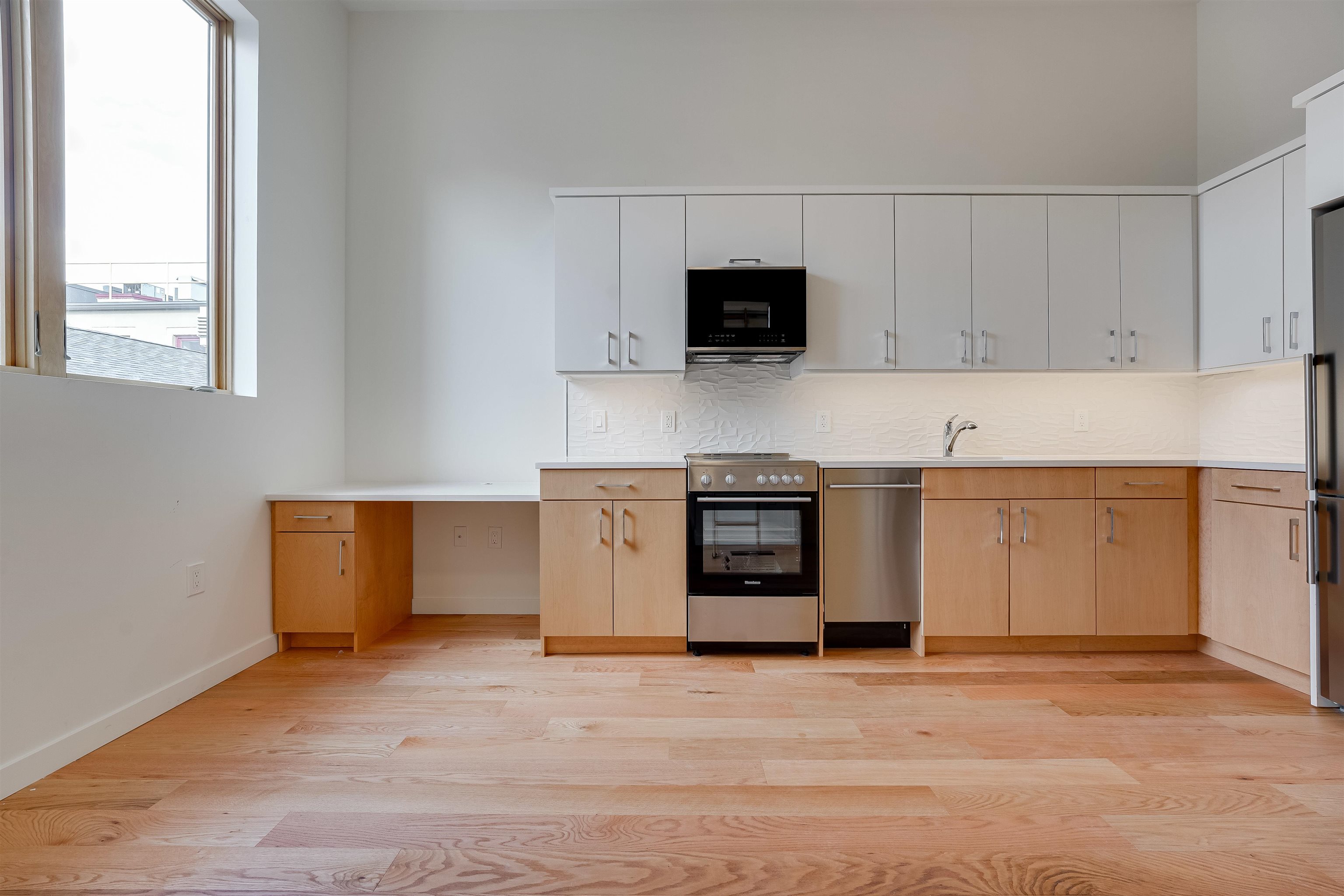 333 NEWARK AVE Unit: 306