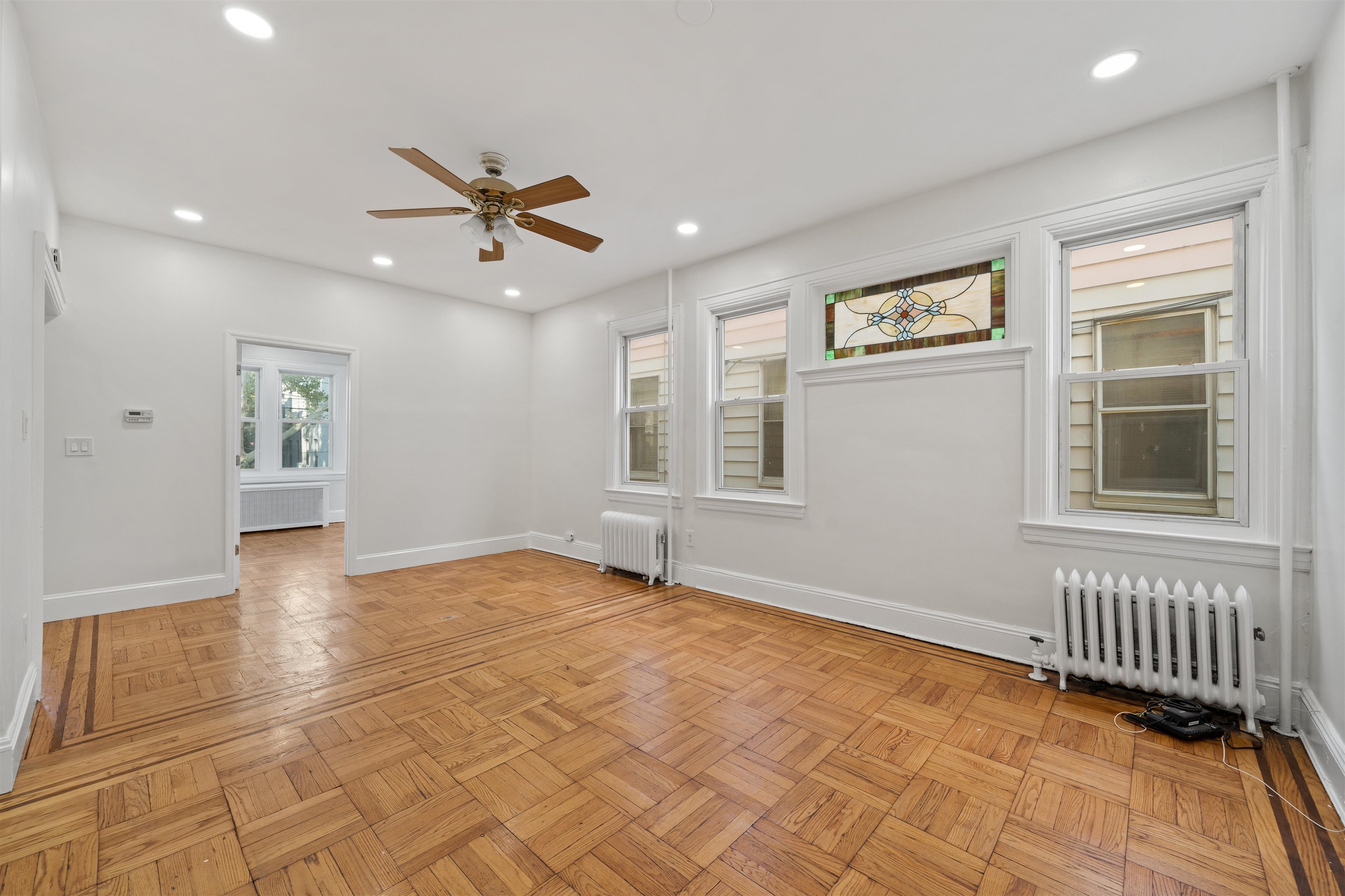 255 DWIGHT AVE Unit: 1