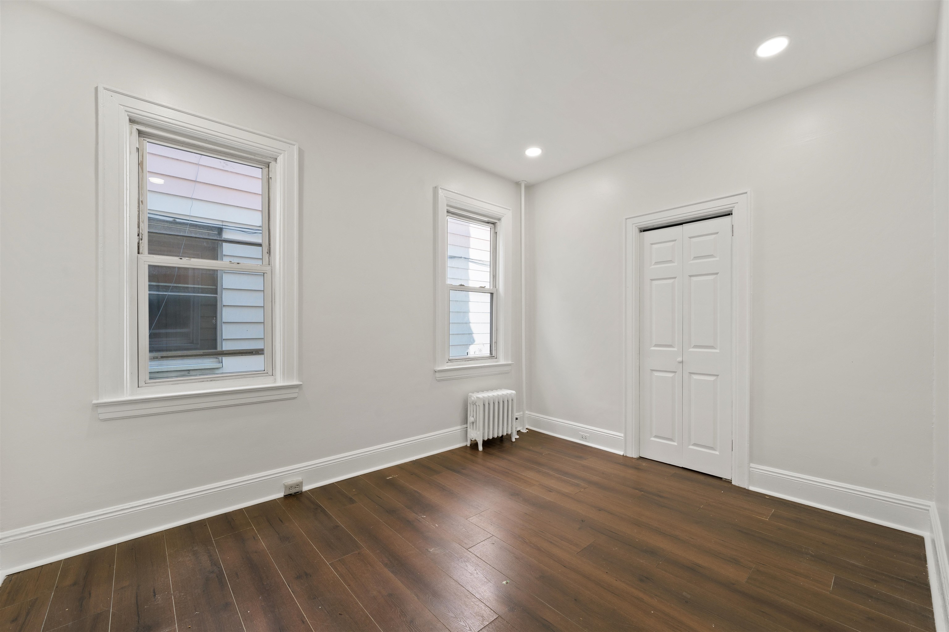 255 DWIGHT AVE Unit: 1