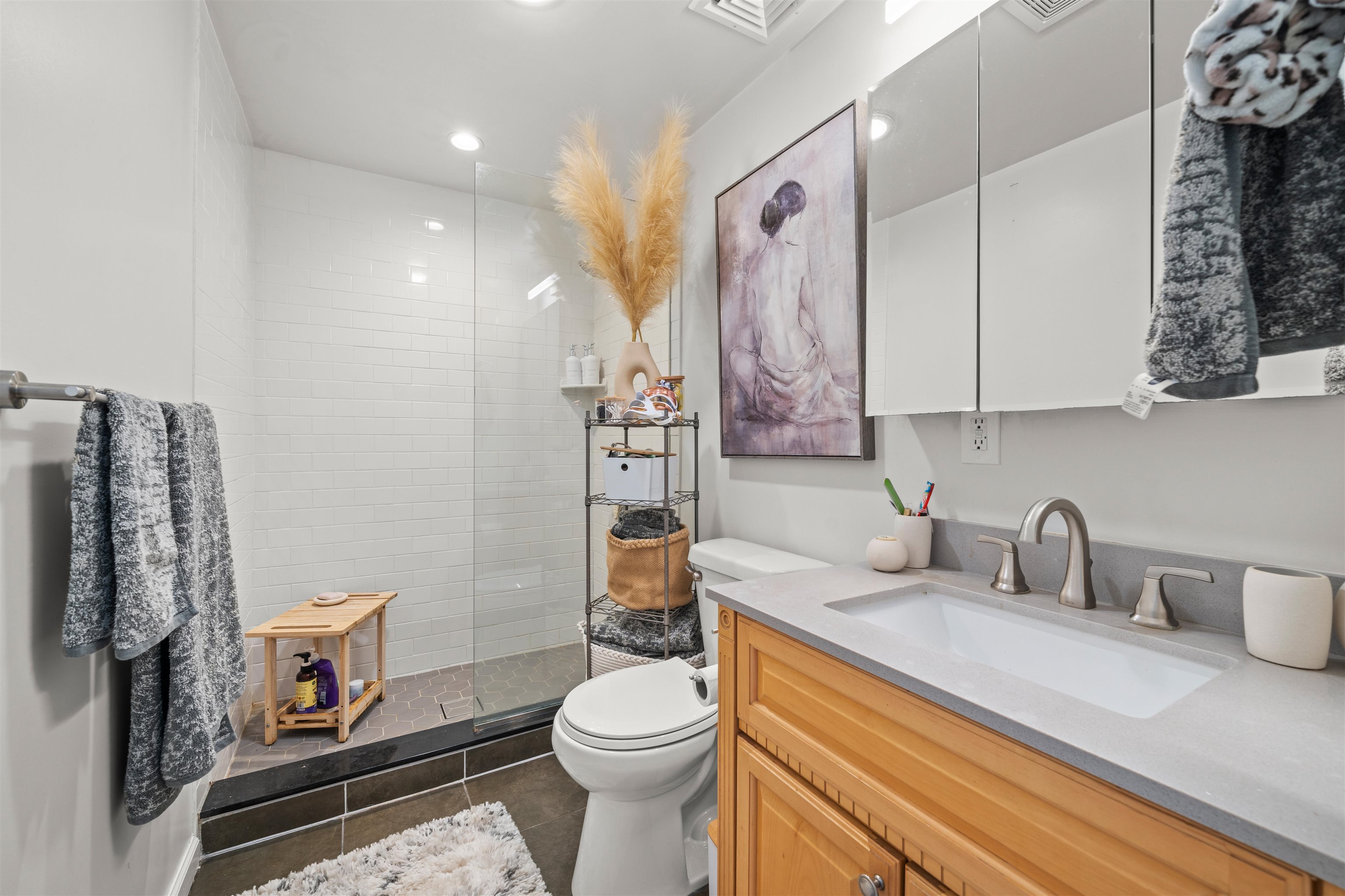 118 COLES ST Unit: 1L