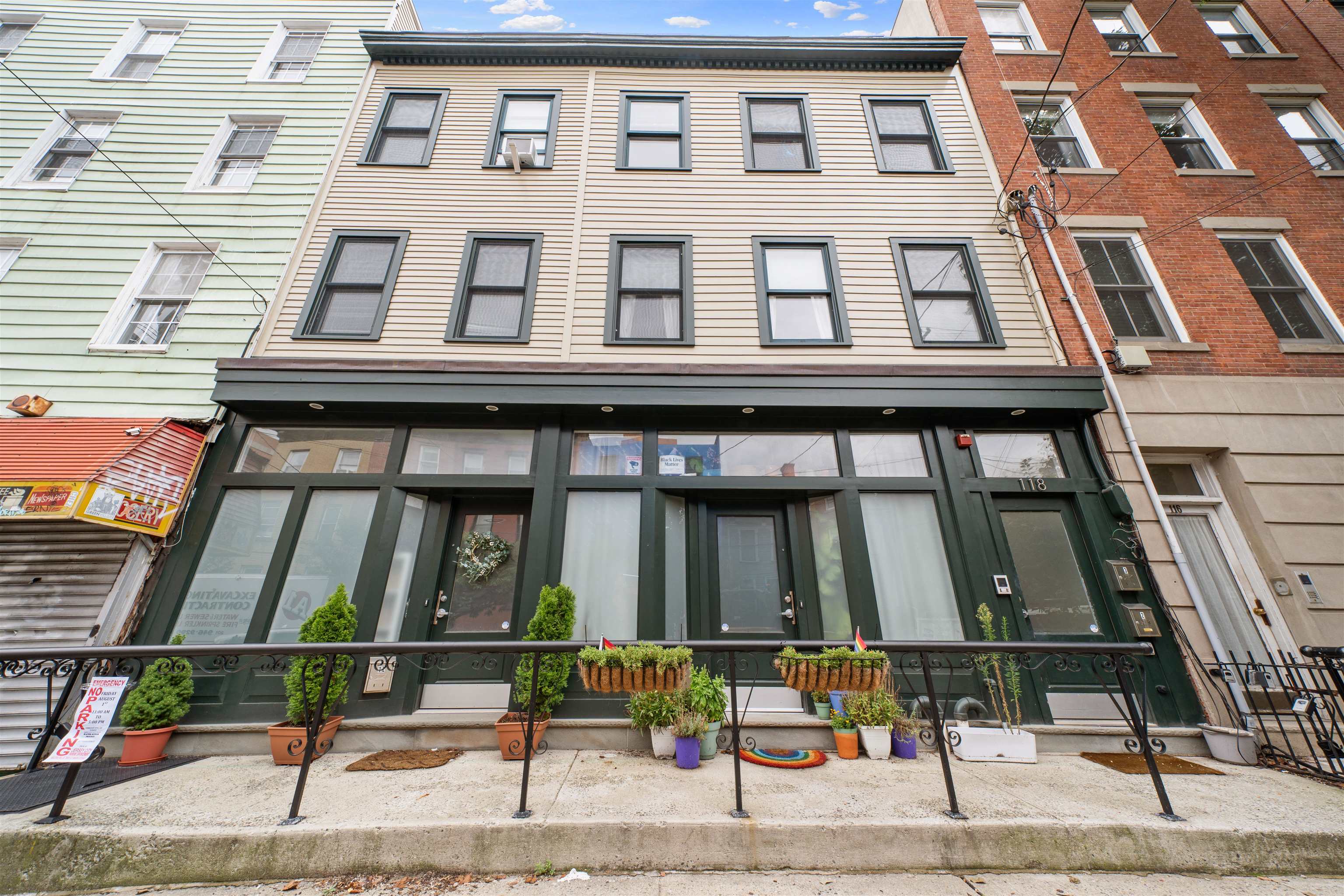 118 COLES ST Unit: 1L