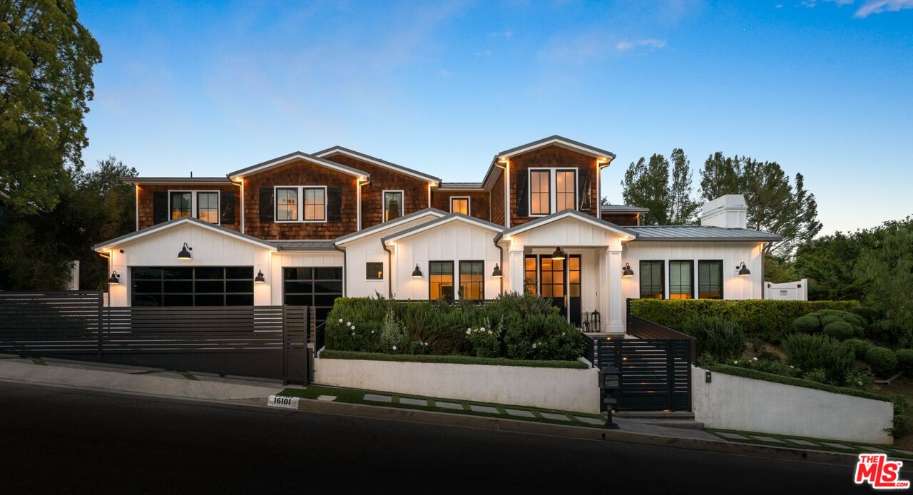 16101 Royal Mount Dr