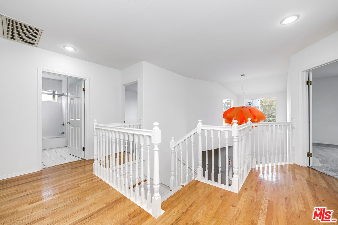 6074 W 75th Pl
