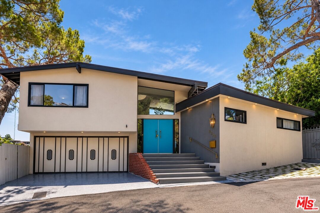 9234 Kinglet Dr West Hollywood CA