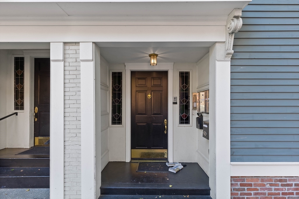 34 Washington St # 2B