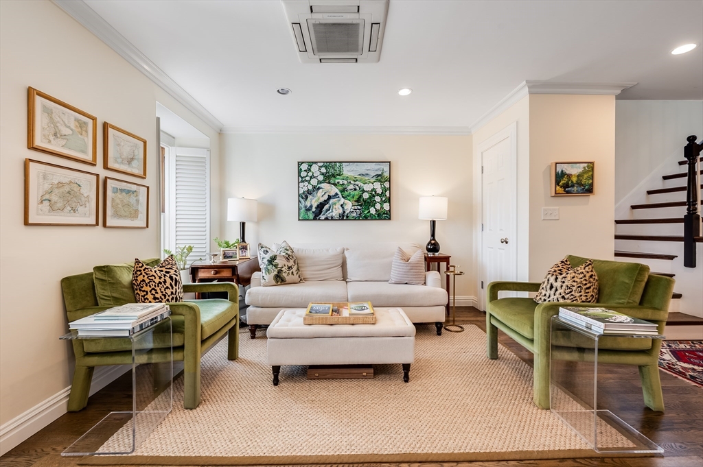 75 Montgomery St # 4