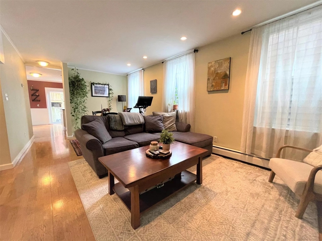25 Pleasant St # 1