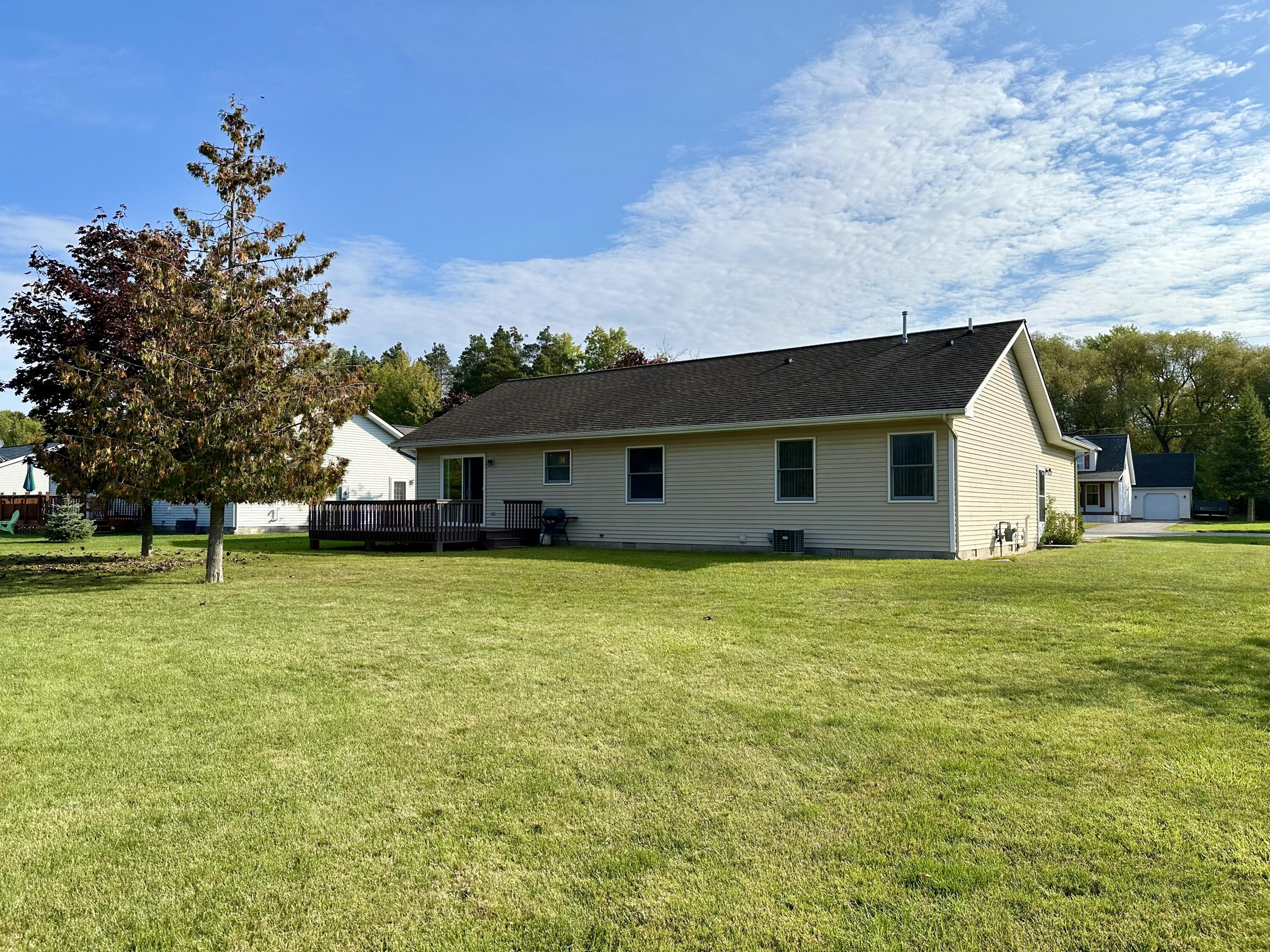877 N Western Avenue