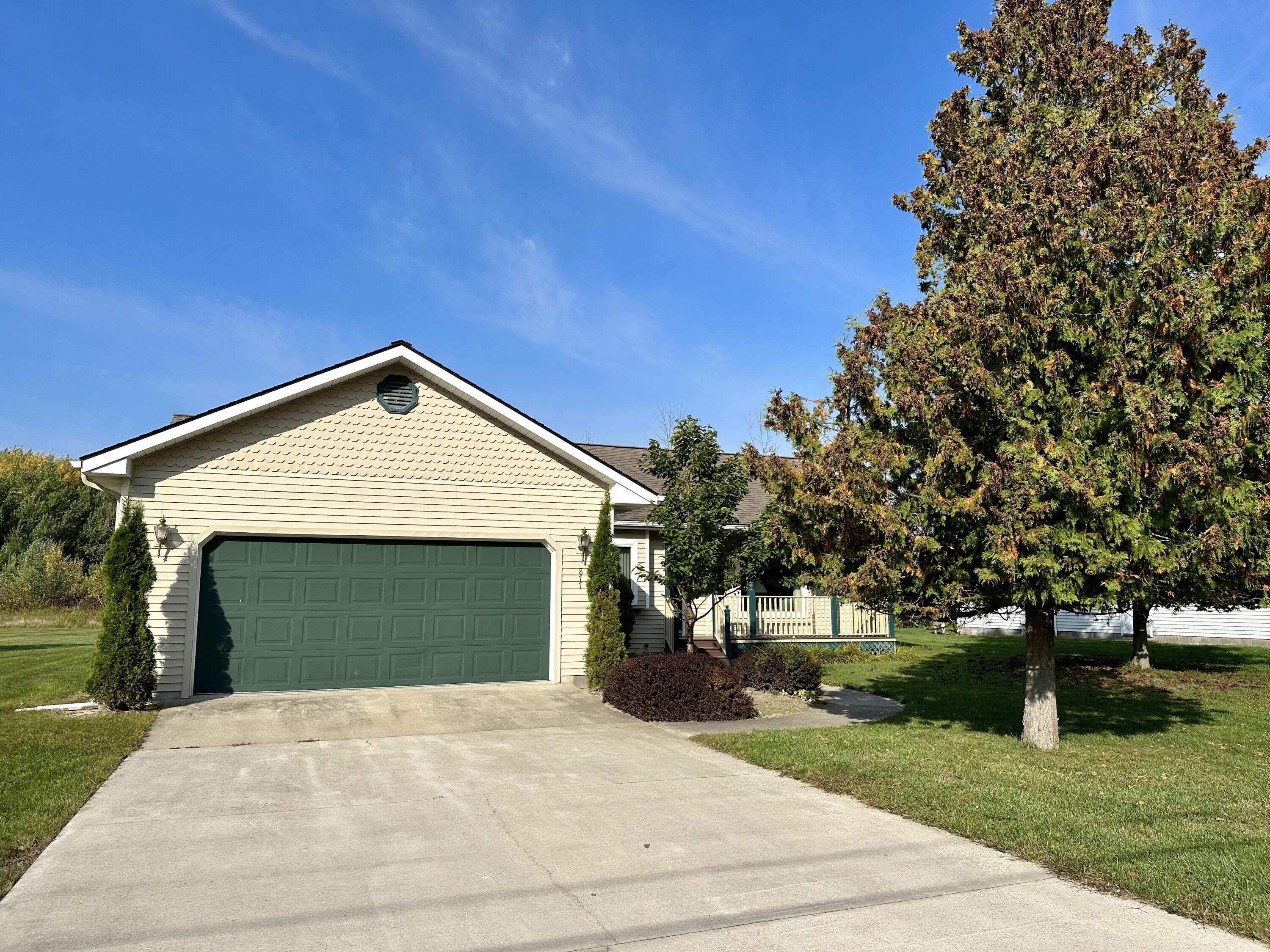 877 N Western Avenue