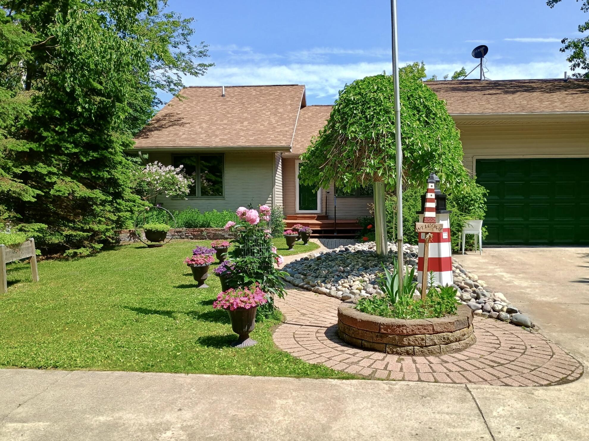 12039 Mackinaw Straits Drive