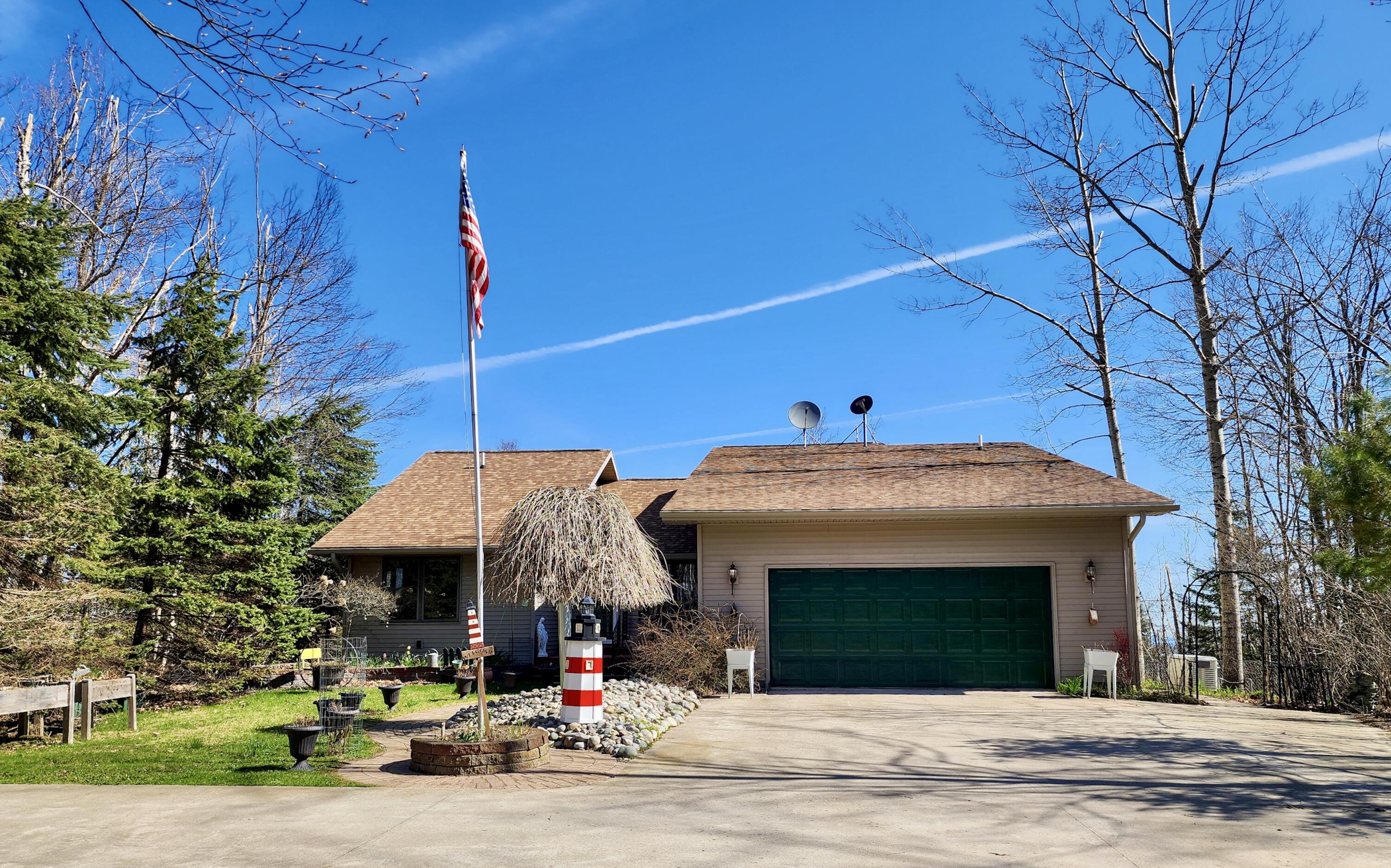 12039 Mackinaw Straits Drive