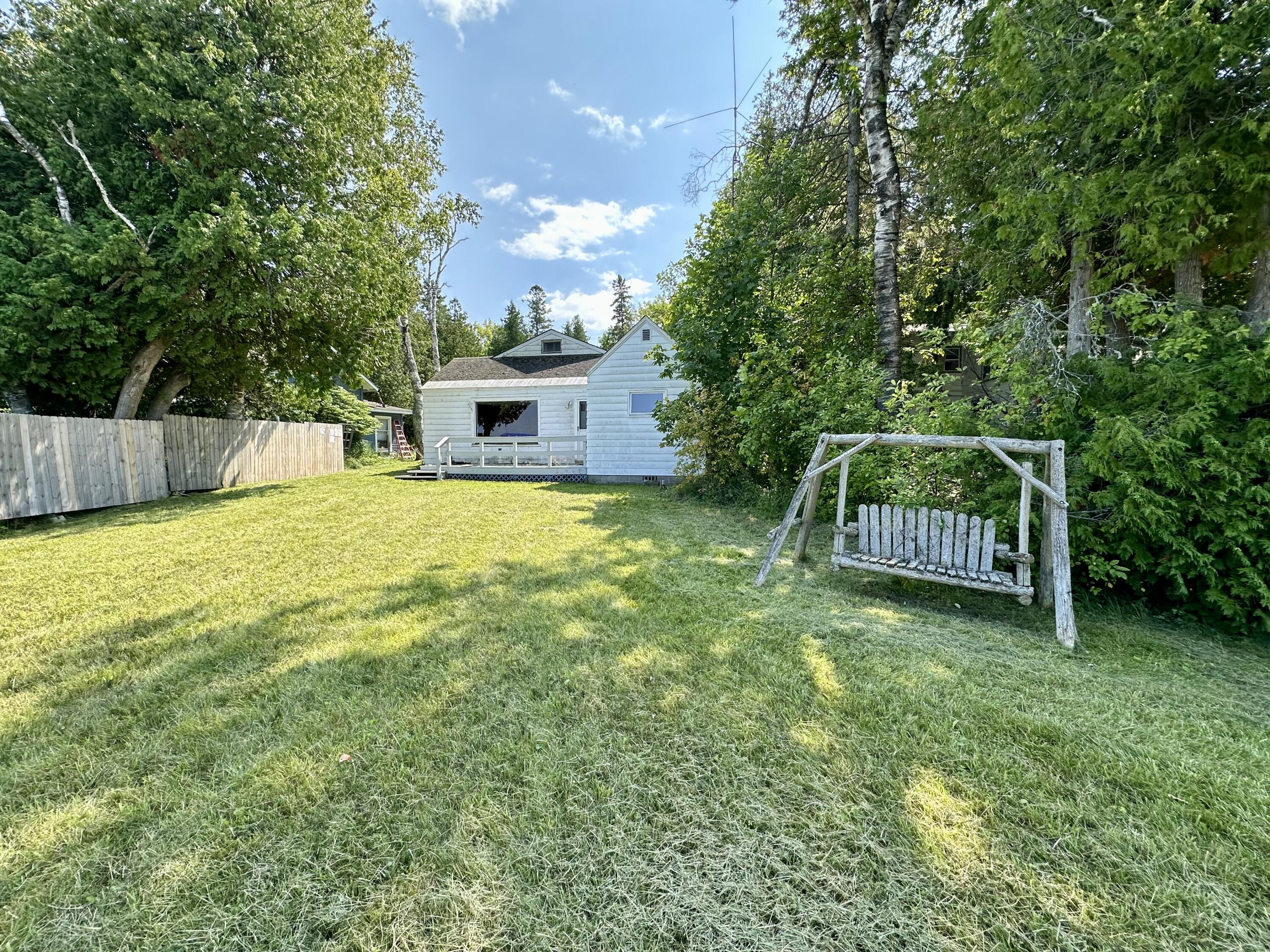 914 Lakeside Drive