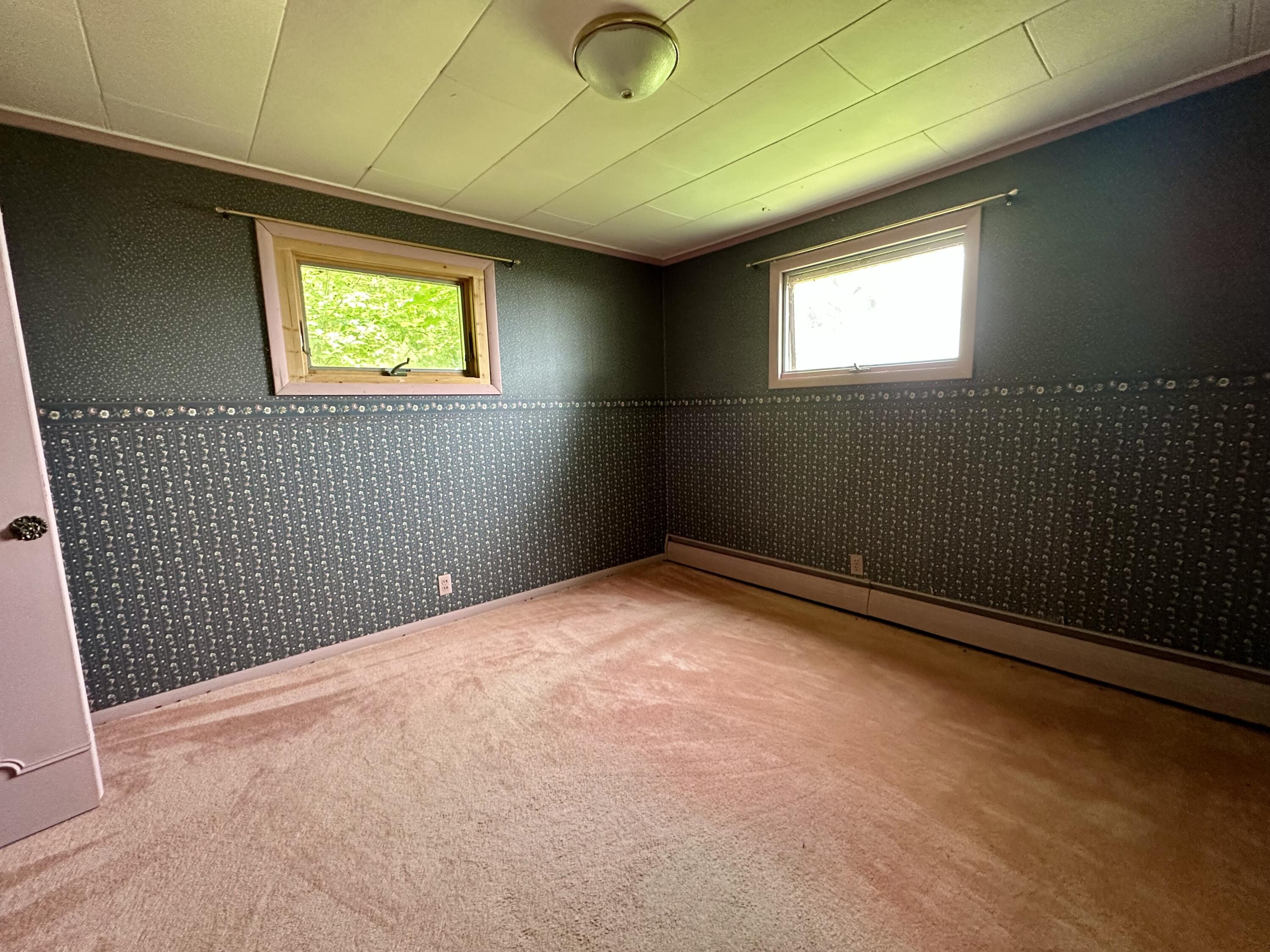914 Lakeside Drive