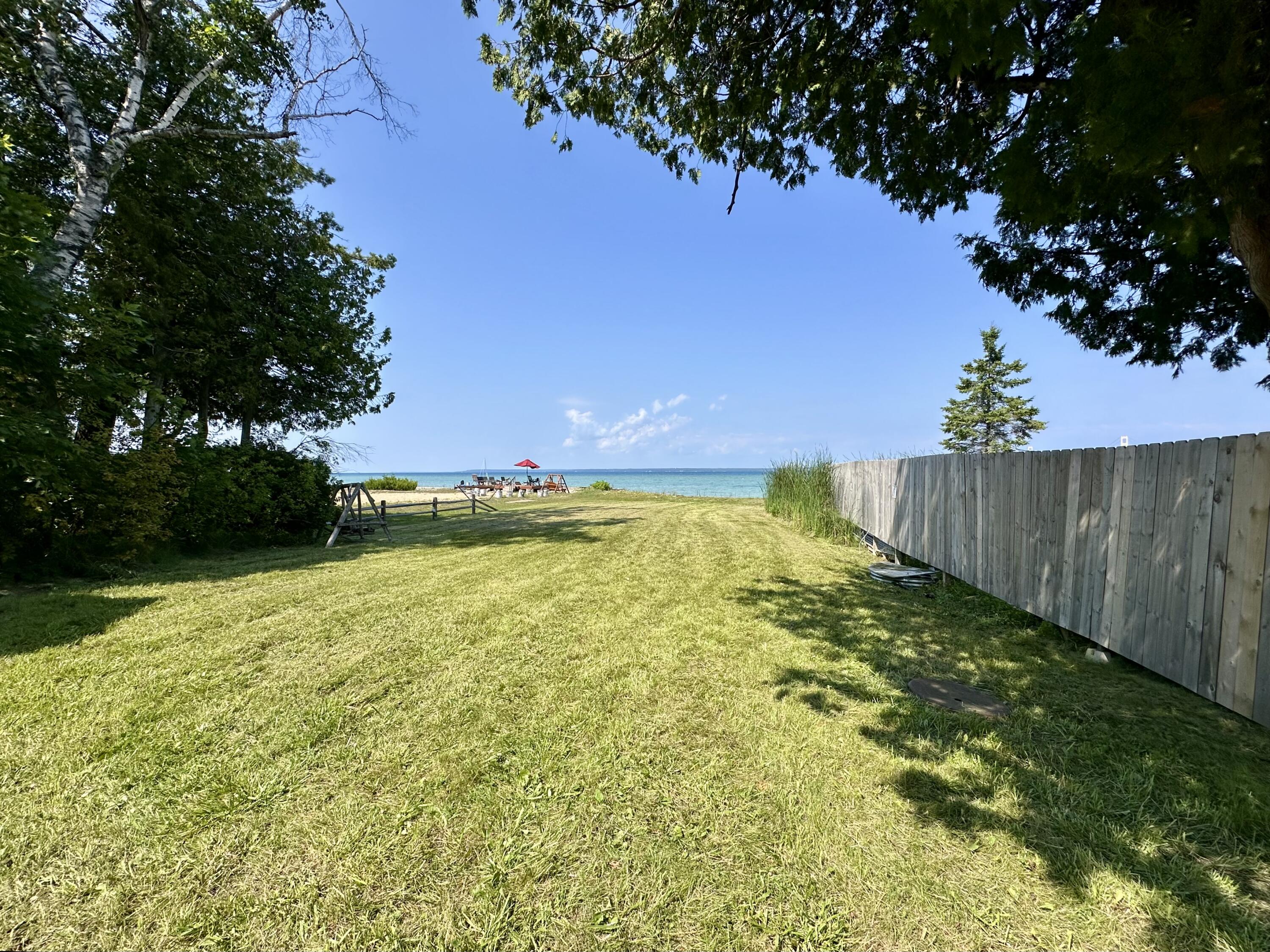 914 Lakeside Drive