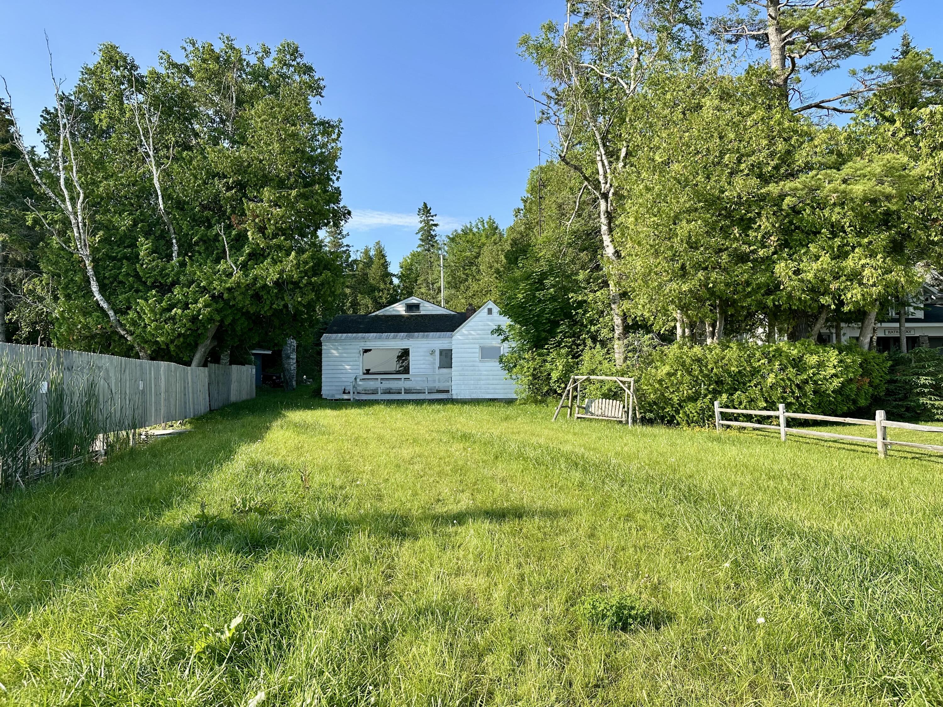 914 Lakeside Drive
