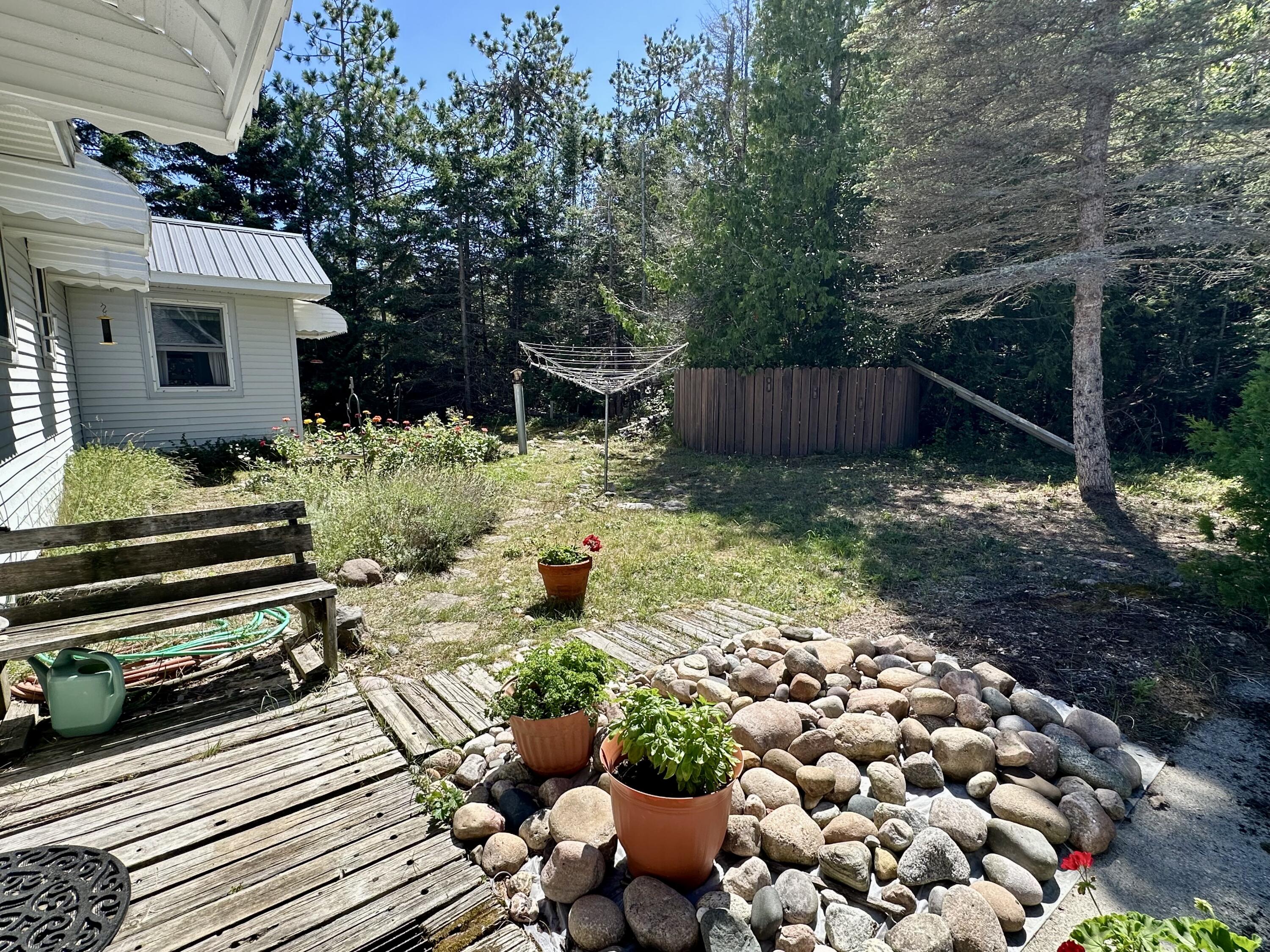18453 Nipigon Lane