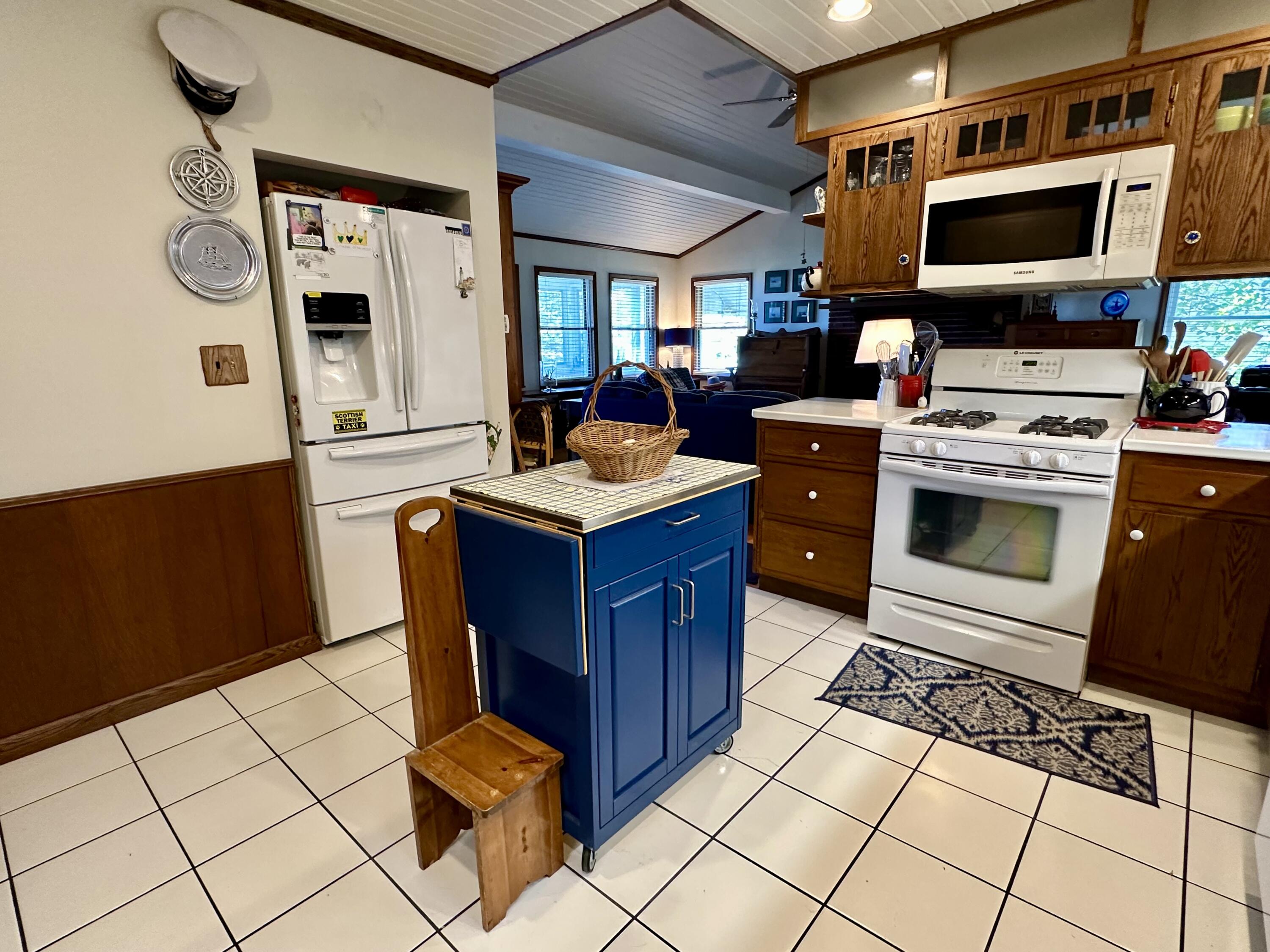 18453 Nipigon Lane