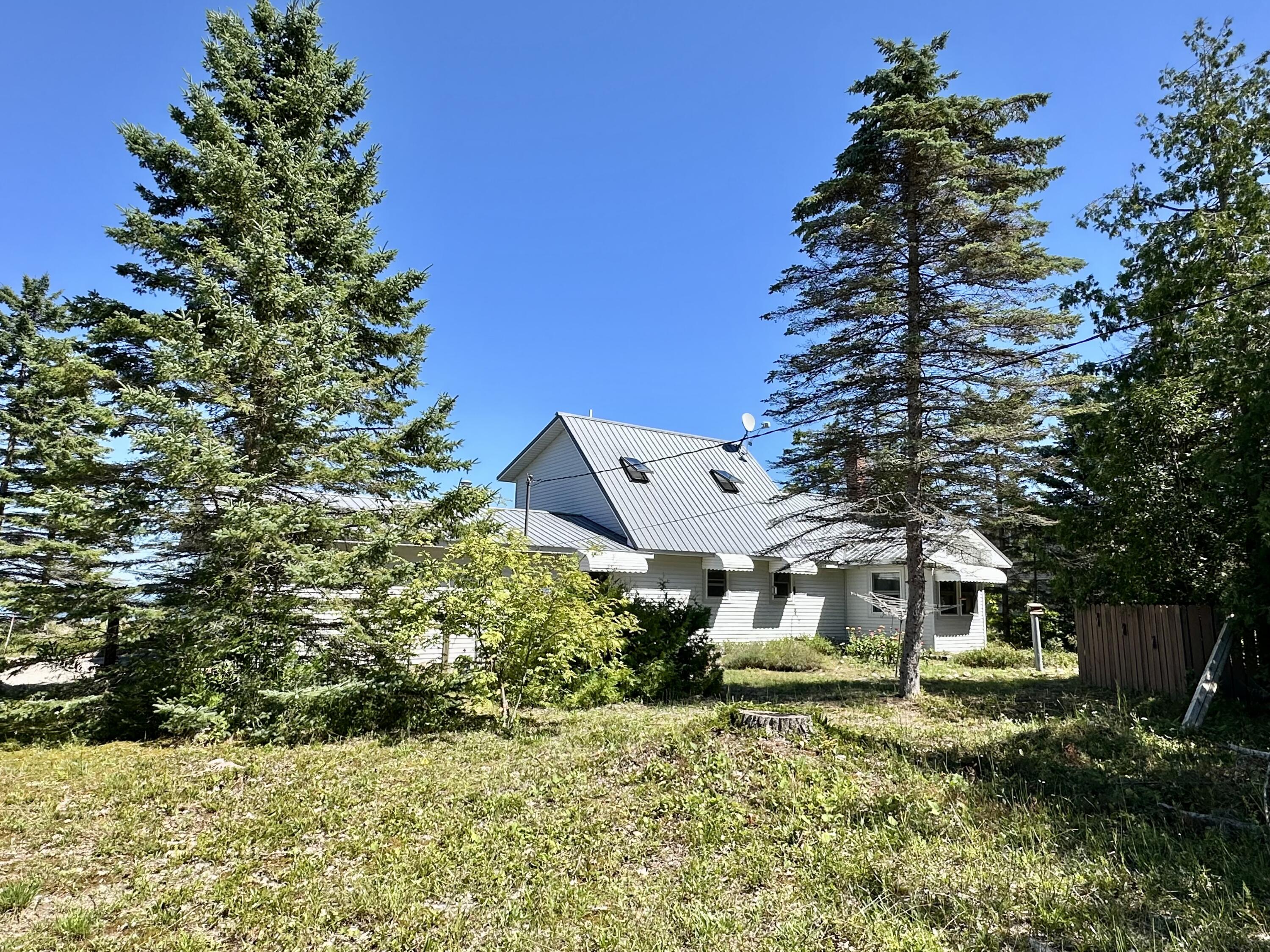 18453 Nipigon Lane