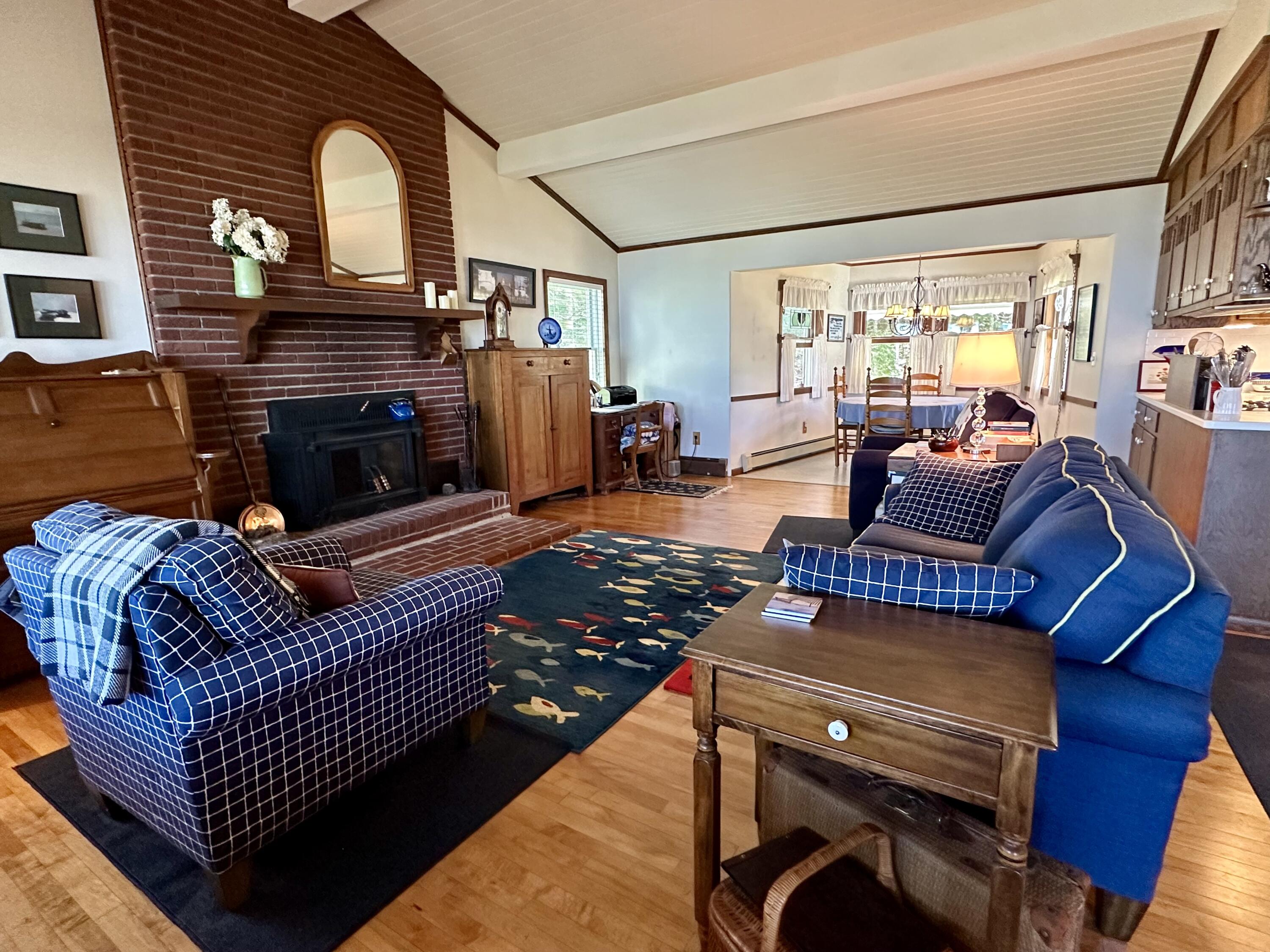 18453 Nipigon Lane